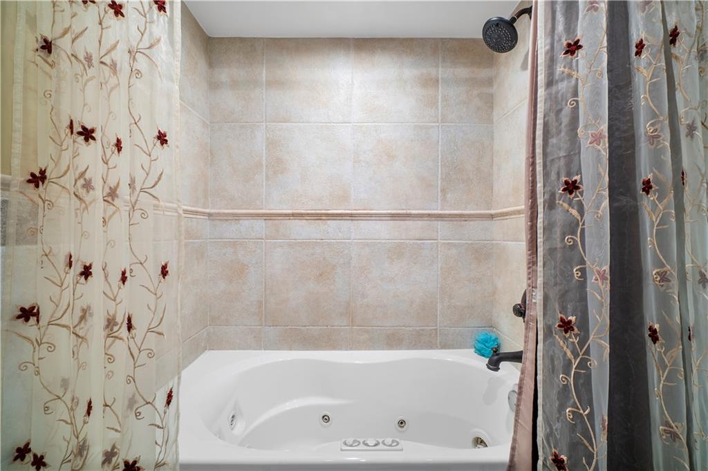 Ramblewood 76-49 B - Residential