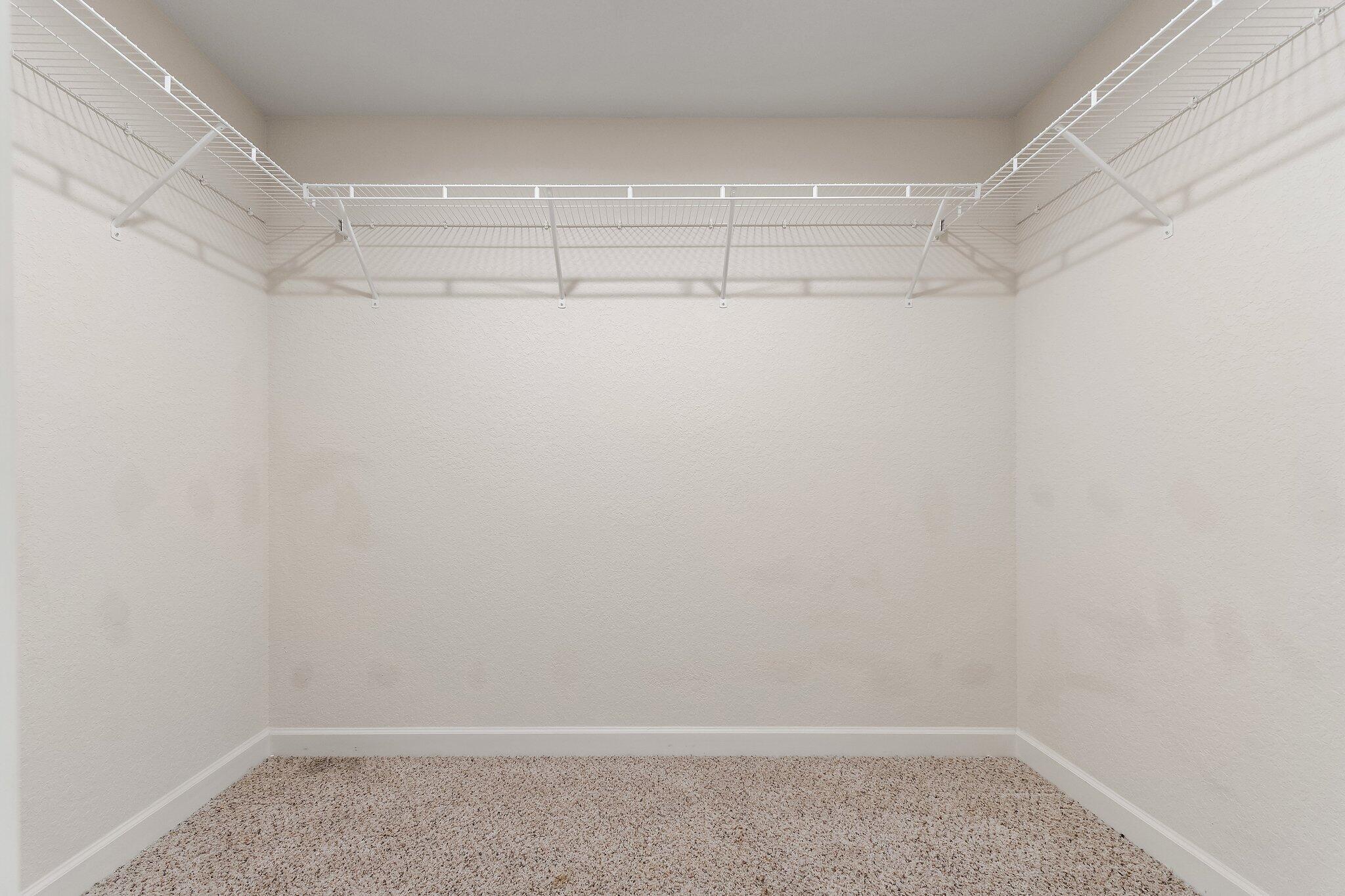 SPANISH LAKES ONE LEASEHO - Residential