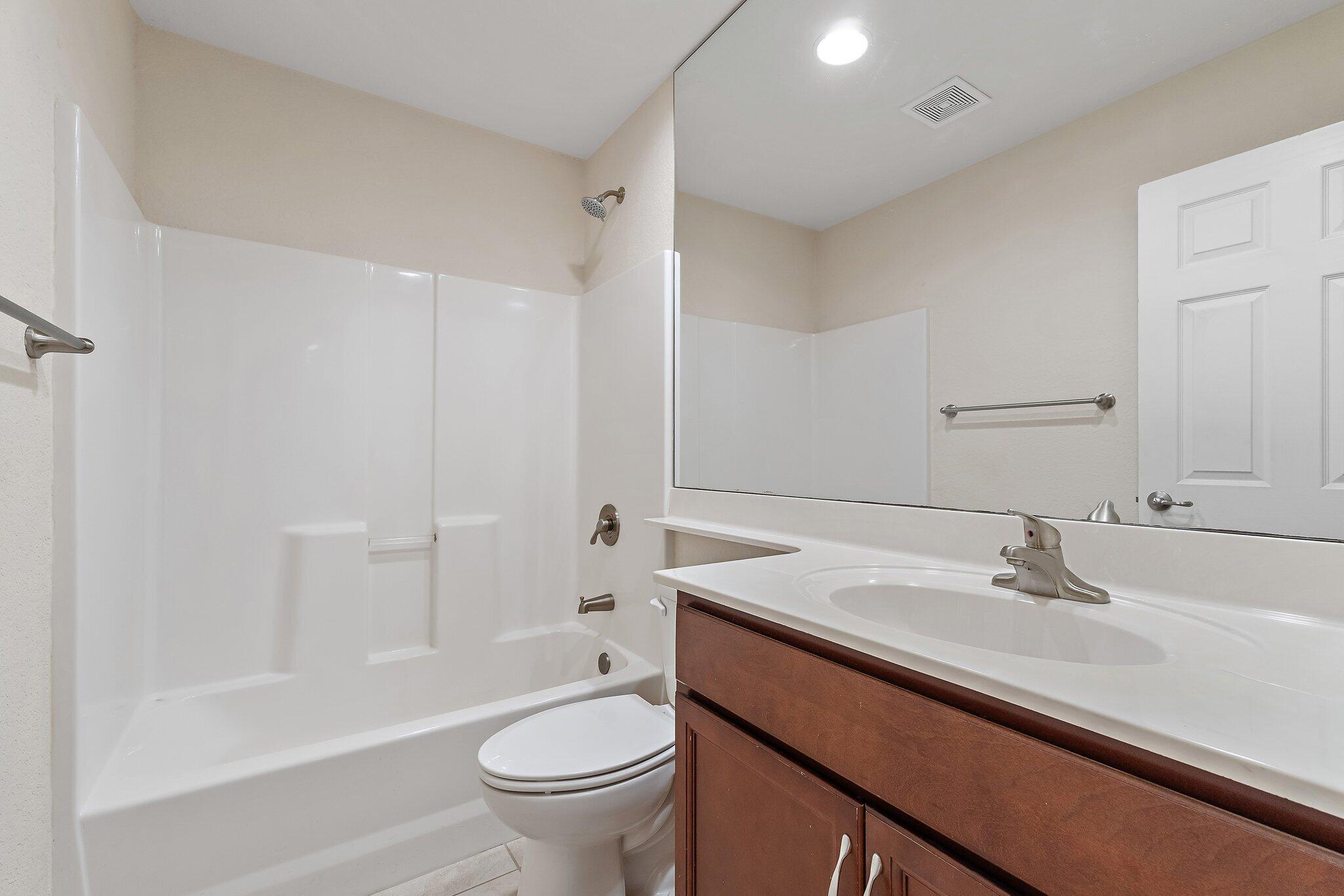 SPANISH LAKES ONE LEASEHO - Residential