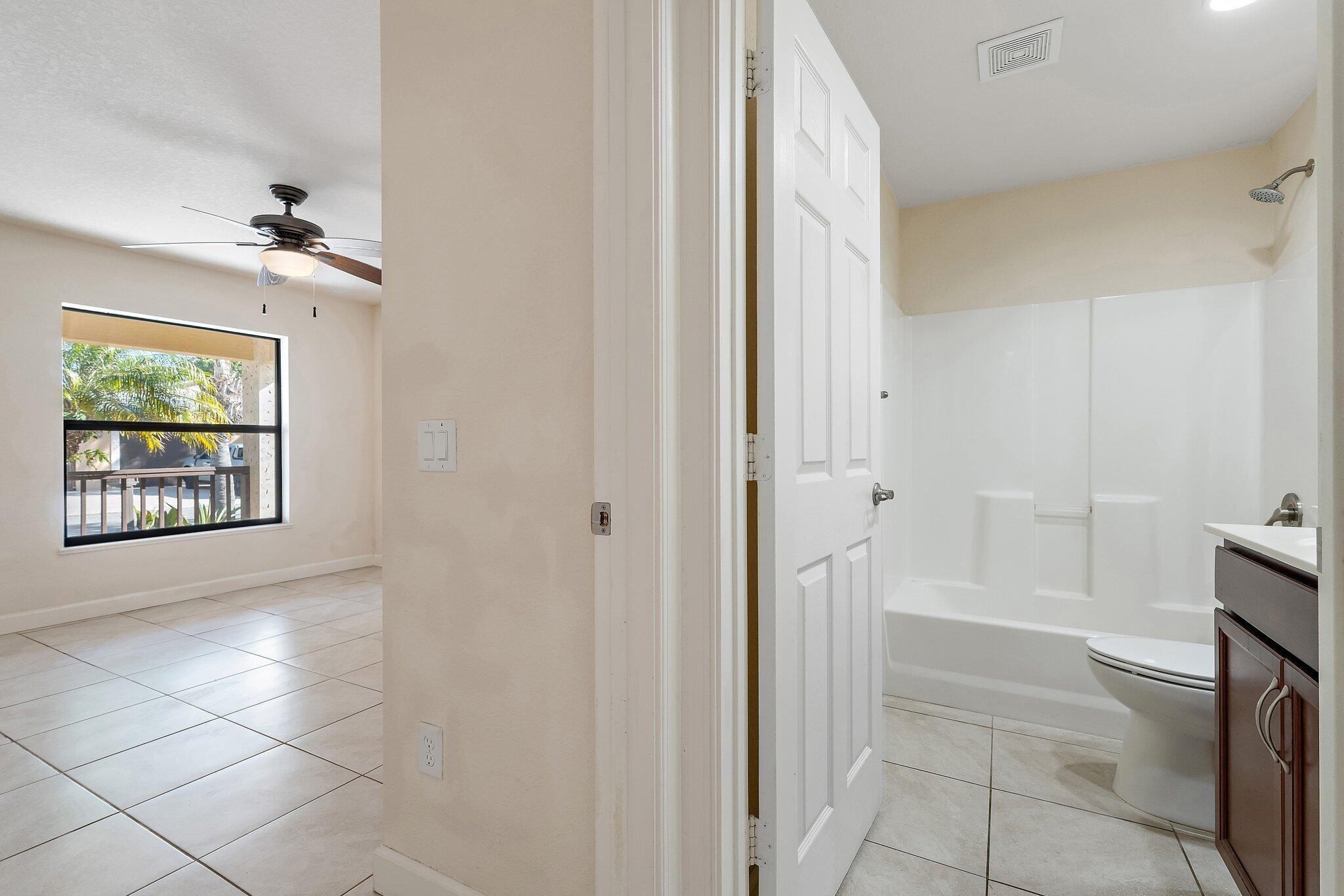 SPANISH LAKES ONE LEASEHO - Residential