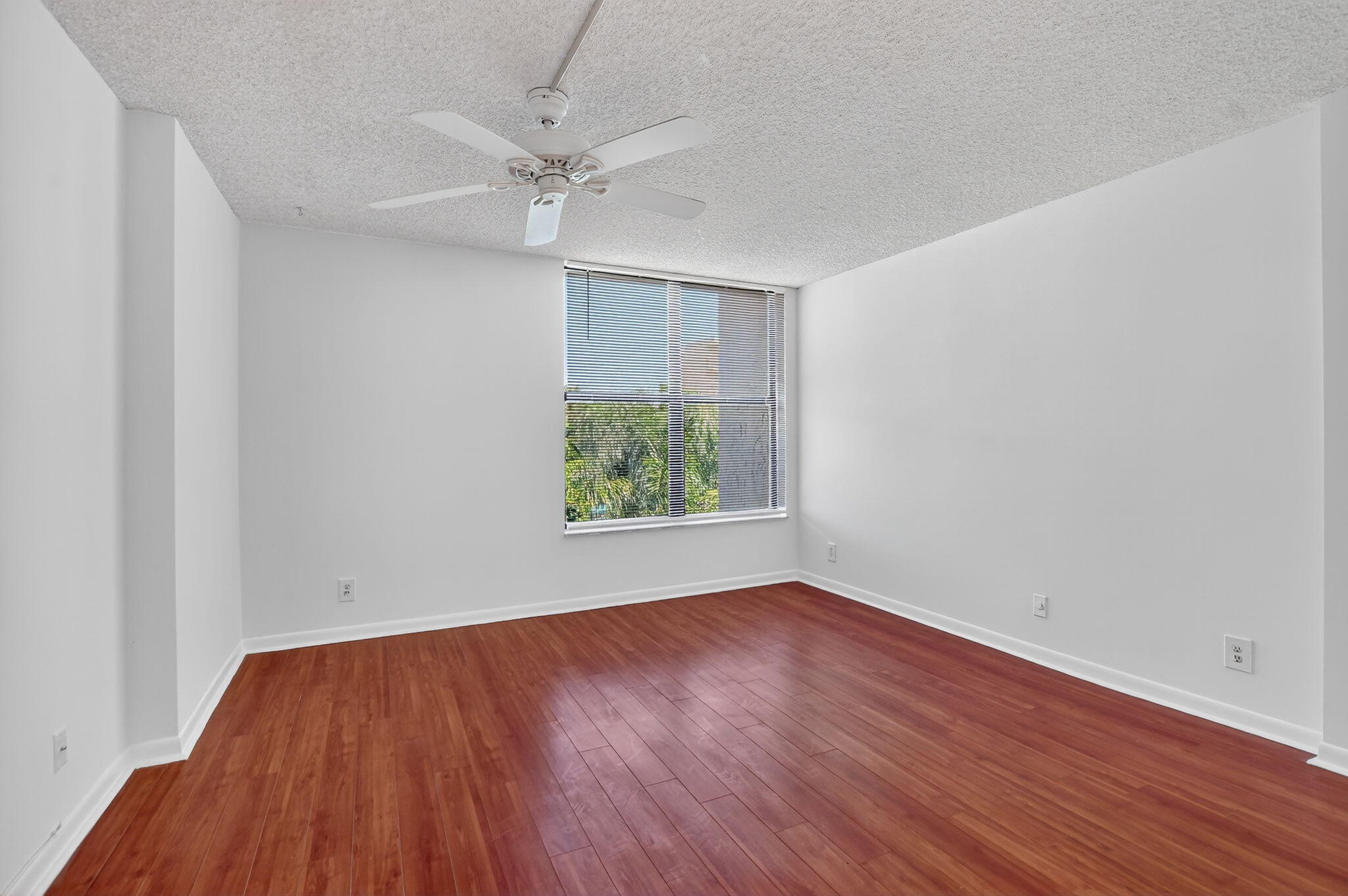BOCA BAYOU CONDO - Residential Lease