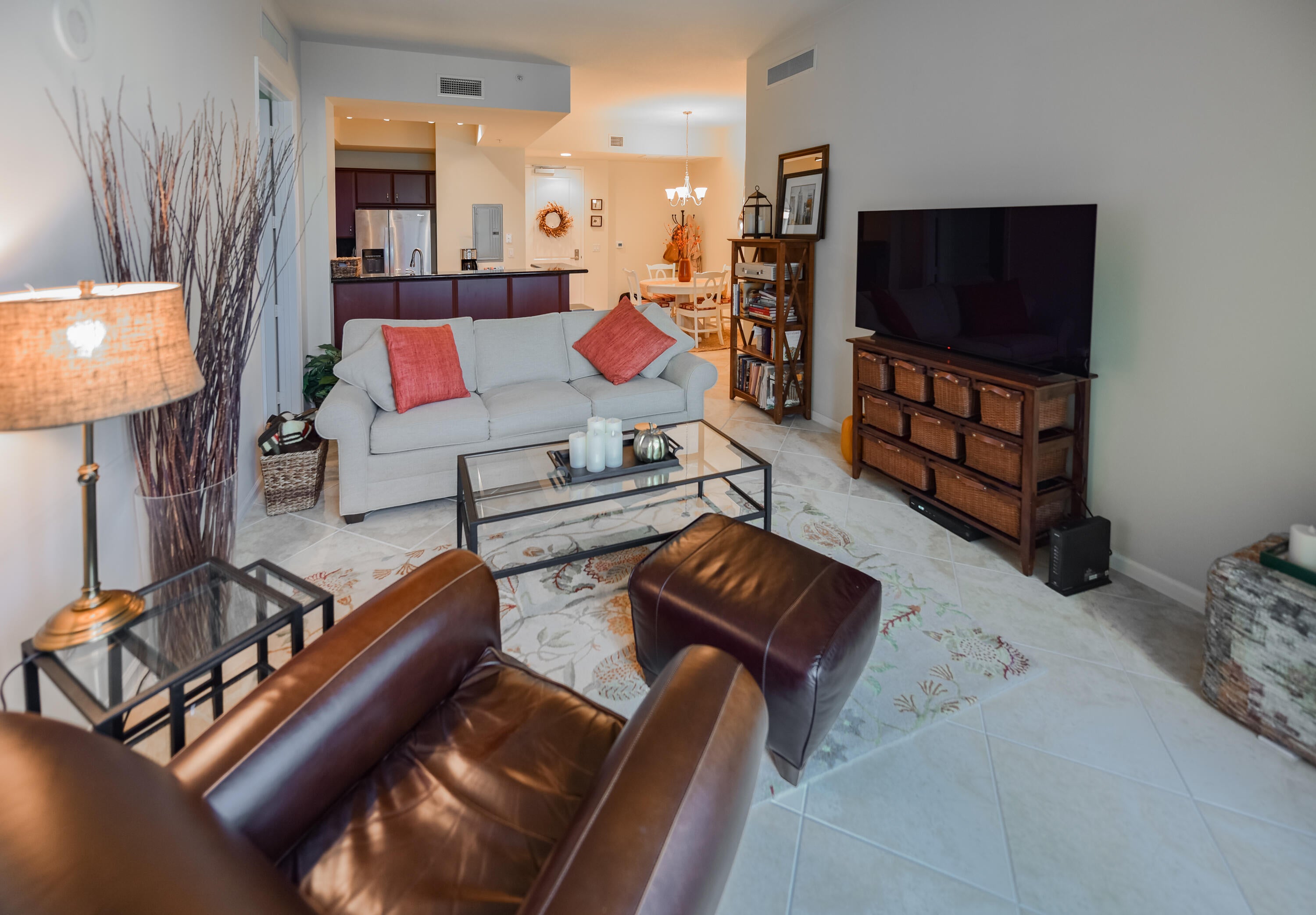 403 S SAPODILLA Avenue 817