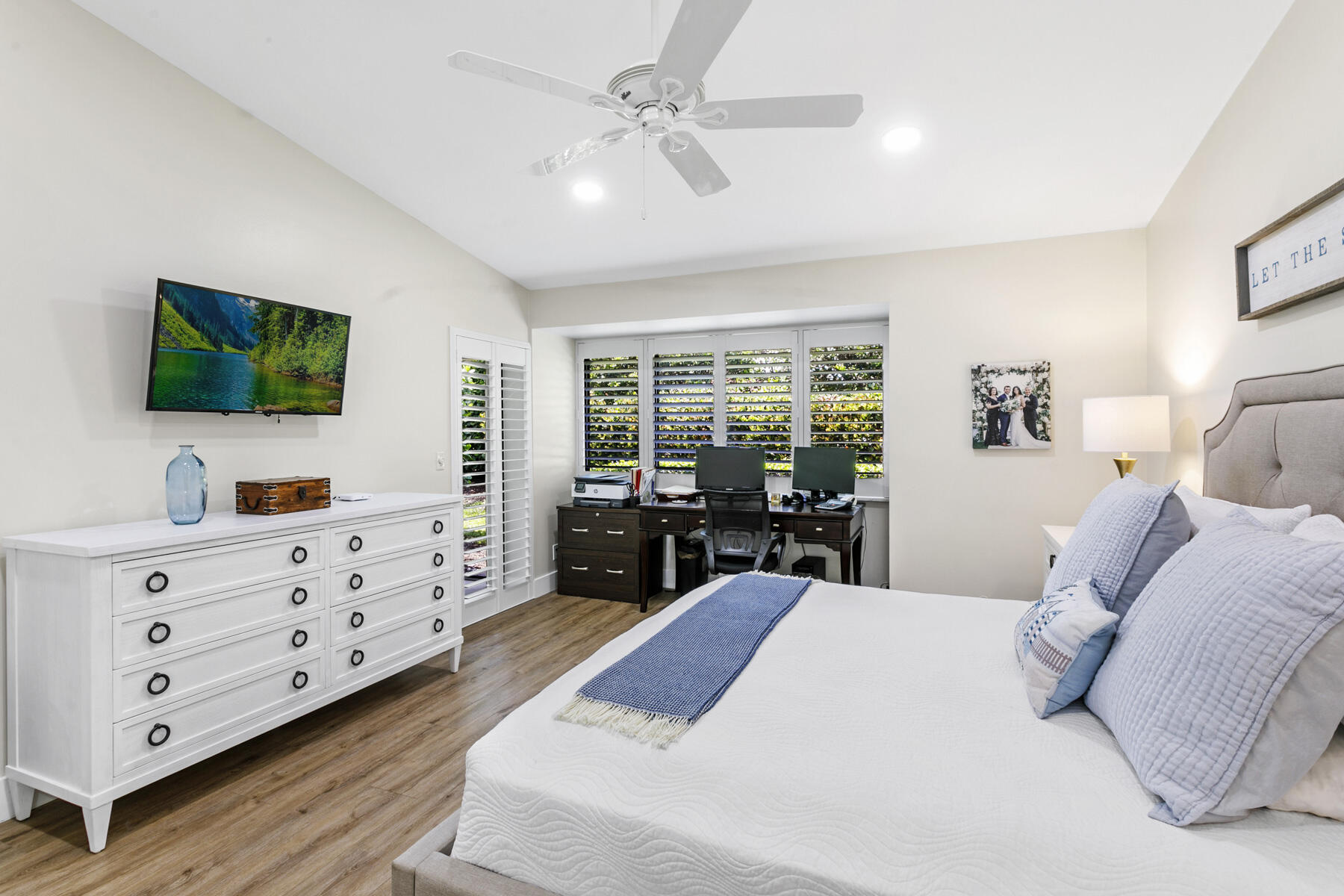 WINDWARD AT JONATHANS LANDING - Residential