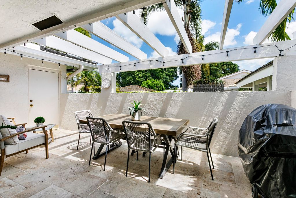 Photo of 3616 Freshwater Drive, Jupiter, FL 33477 (MLS # B26014392)