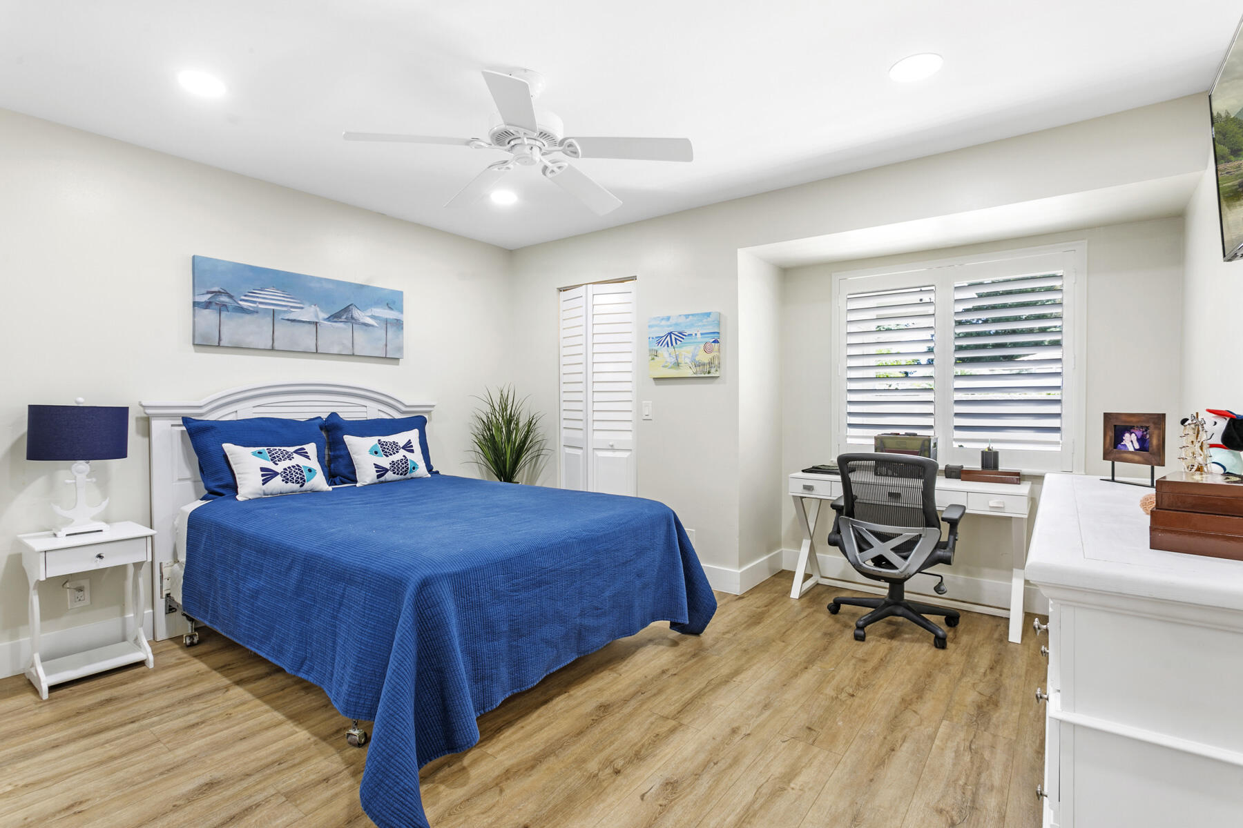 WINDWARD AT JONATHANS LANDING - Residential