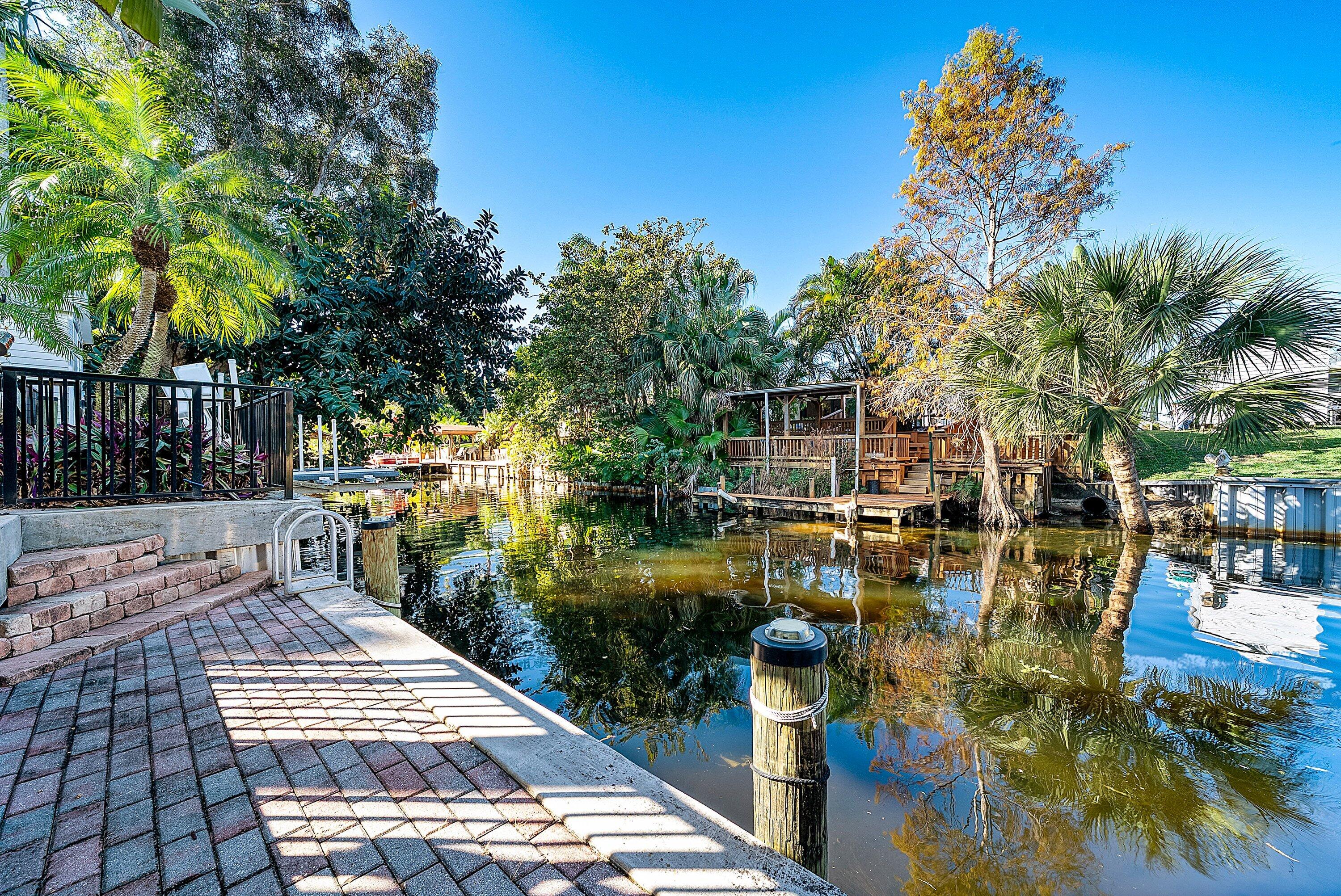 ISLAND ESTATES - Residential