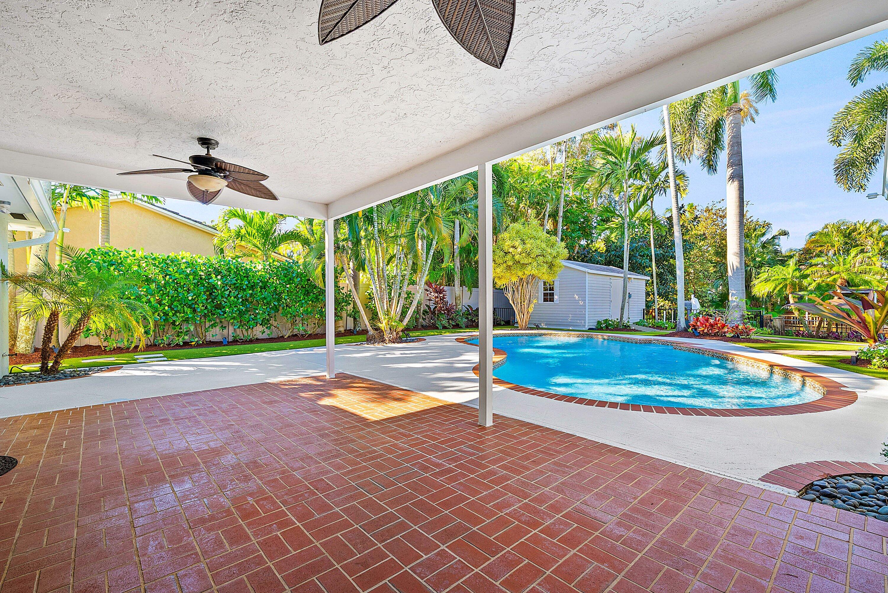 ISLAND ESTATES - Residential