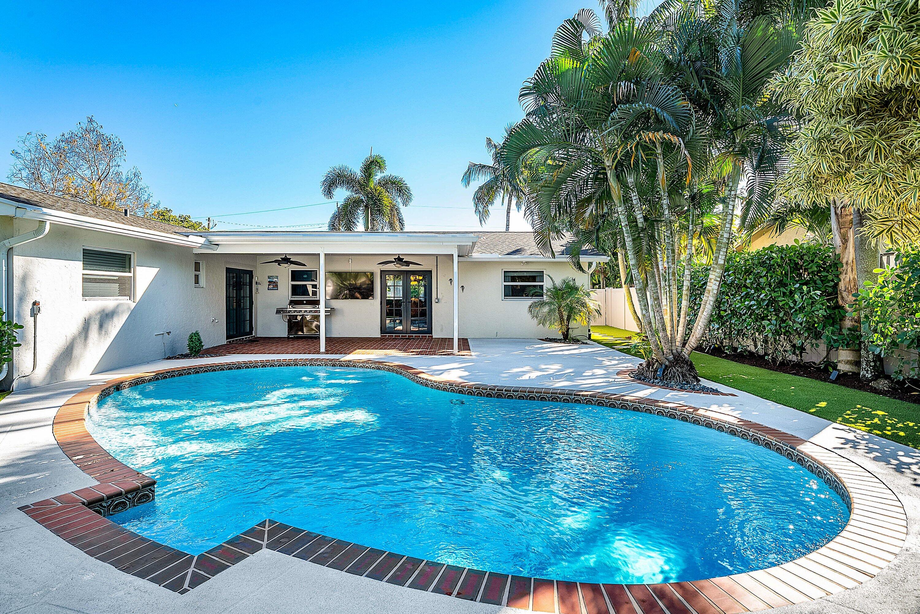 ISLAND ESTATES - Residential