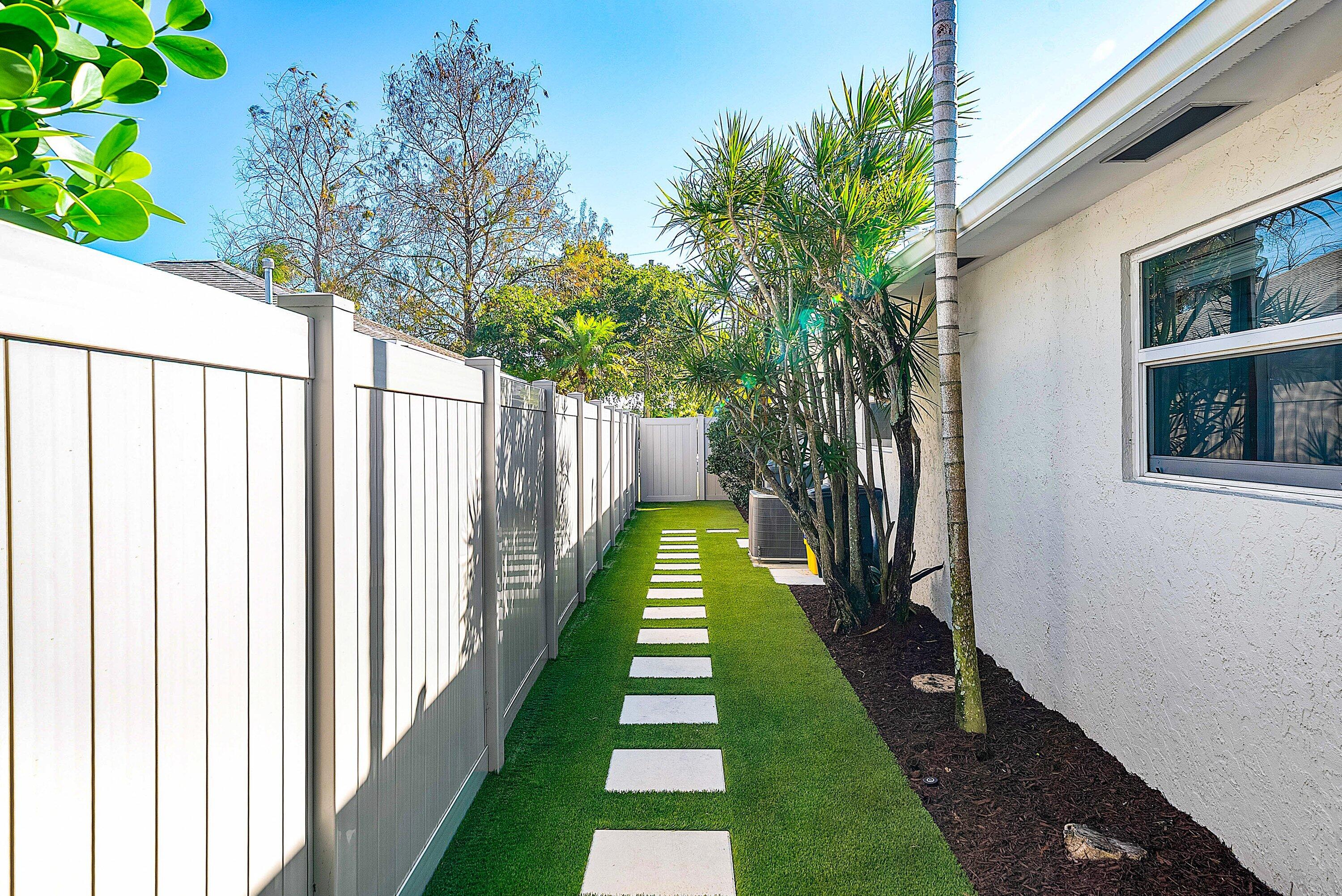 ISLAND ESTATES - Residential