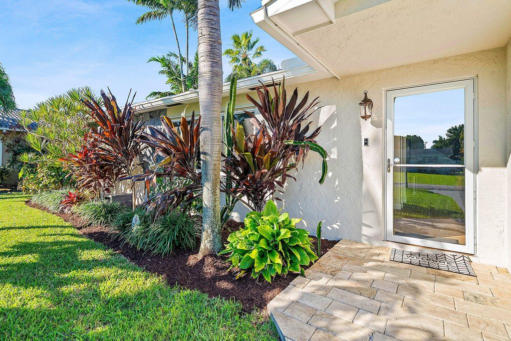 Photo of 6885 Tradewind Way, Lake Worth, FL 33462 (MLS # R11159651)