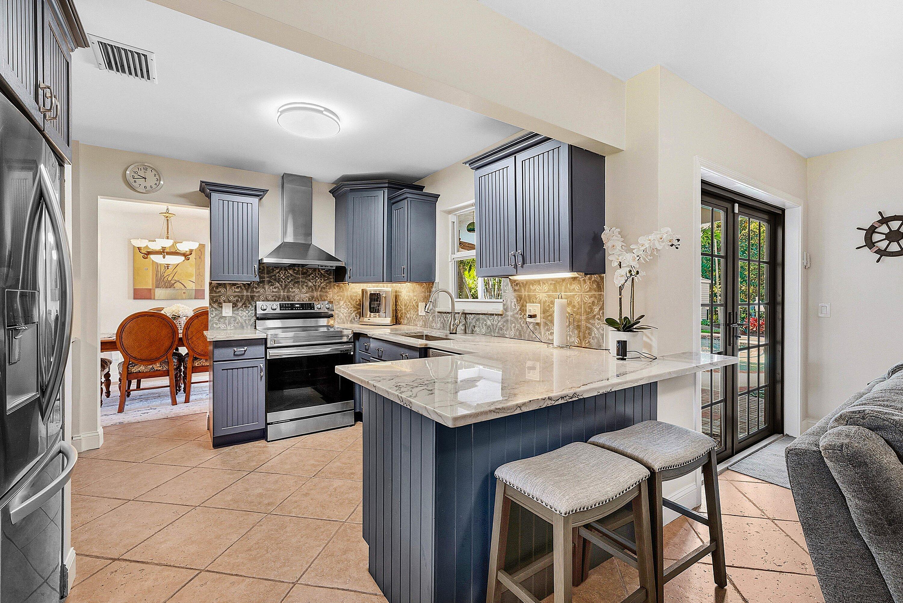 ISLAND ESTATES - Residential