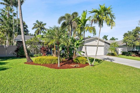 6885 Tradewind Way Lake Worth FL 33462