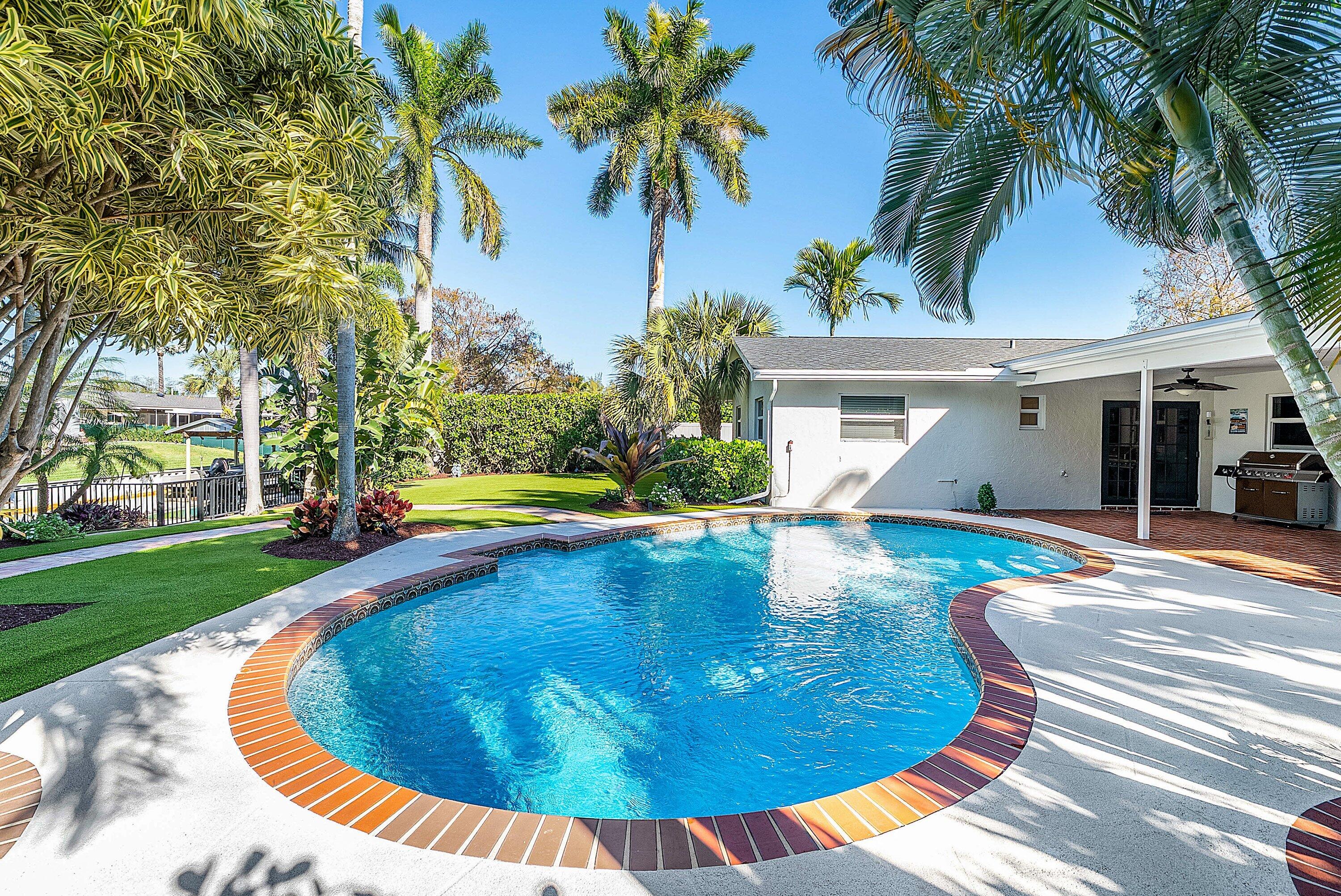 ISLAND ESTATES - Residential