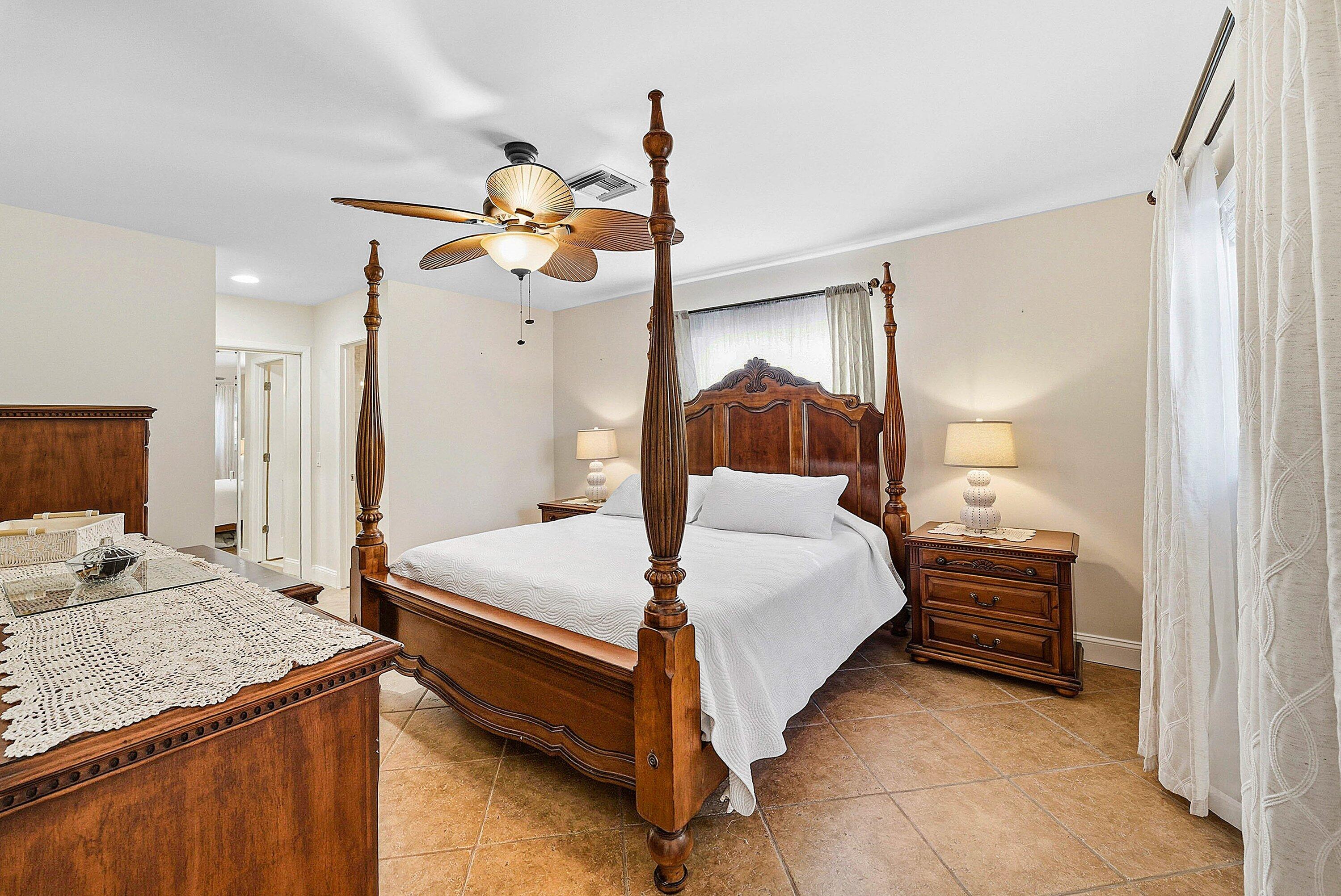 ISLAND ESTATES - Residential