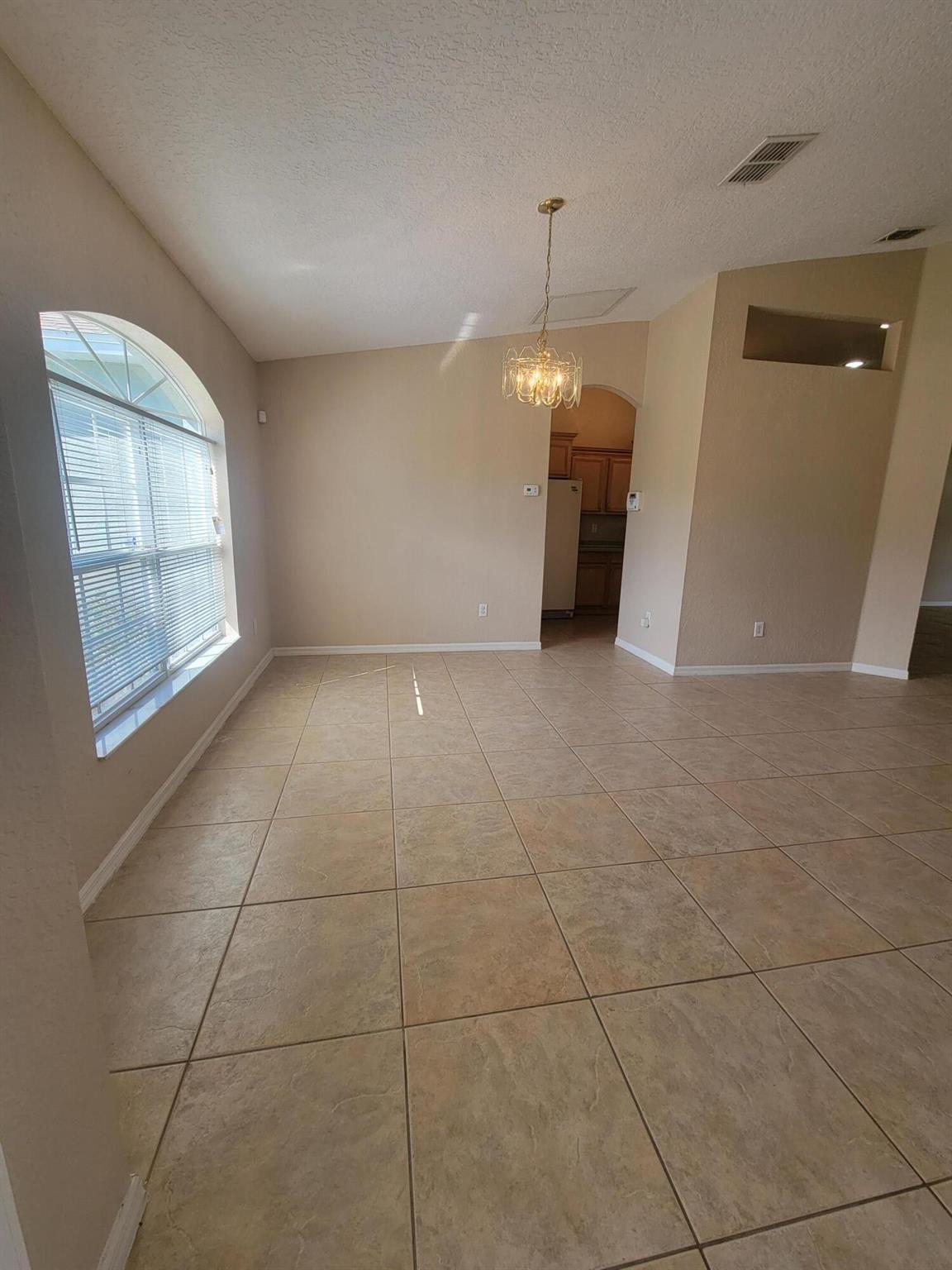 PORT ST LUCIE SECTION 7 - Residential Lease