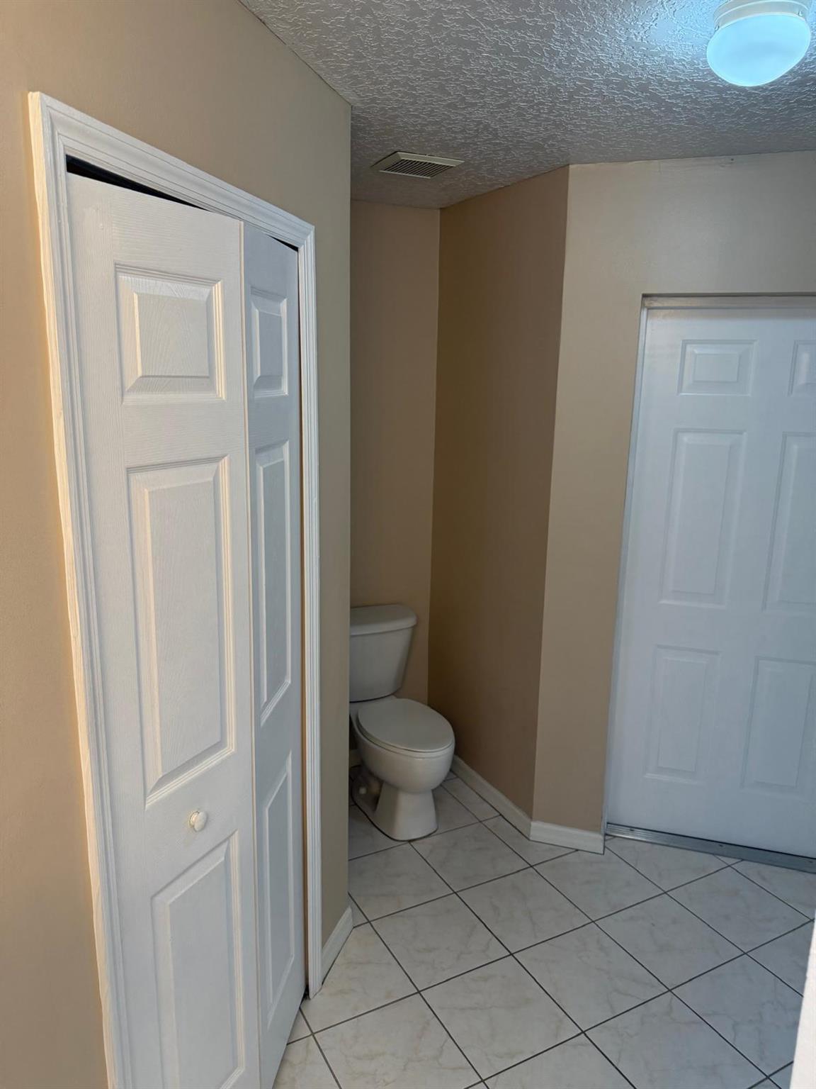 PORT ST LUCIE SECTION 7 - Residential Lease