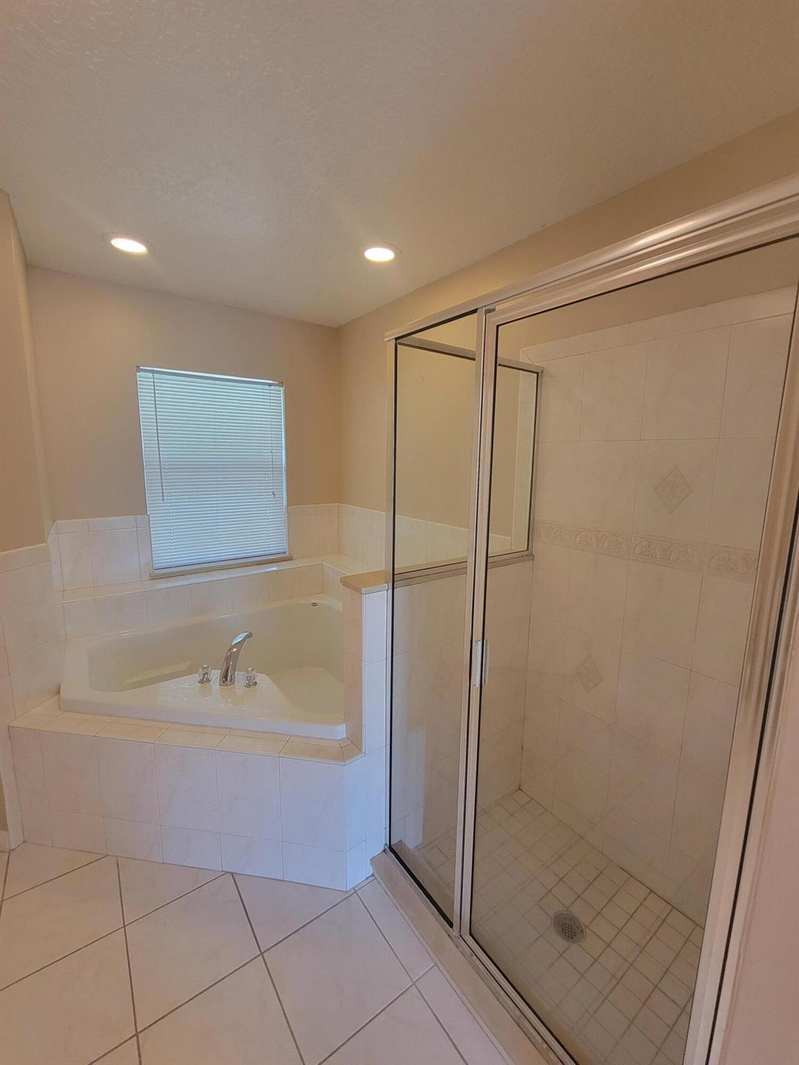 PORT ST LUCIE SECTION 7 - Residential Lease