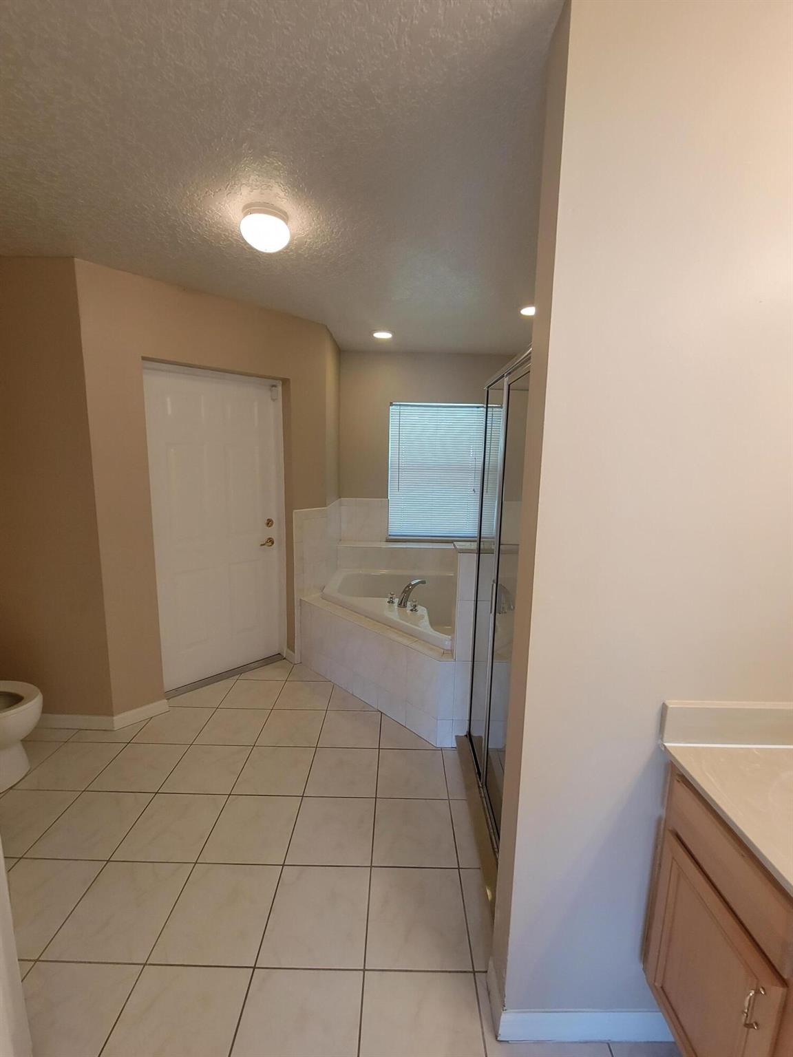 PORT ST LUCIE SECTION 7 - Residential Lease