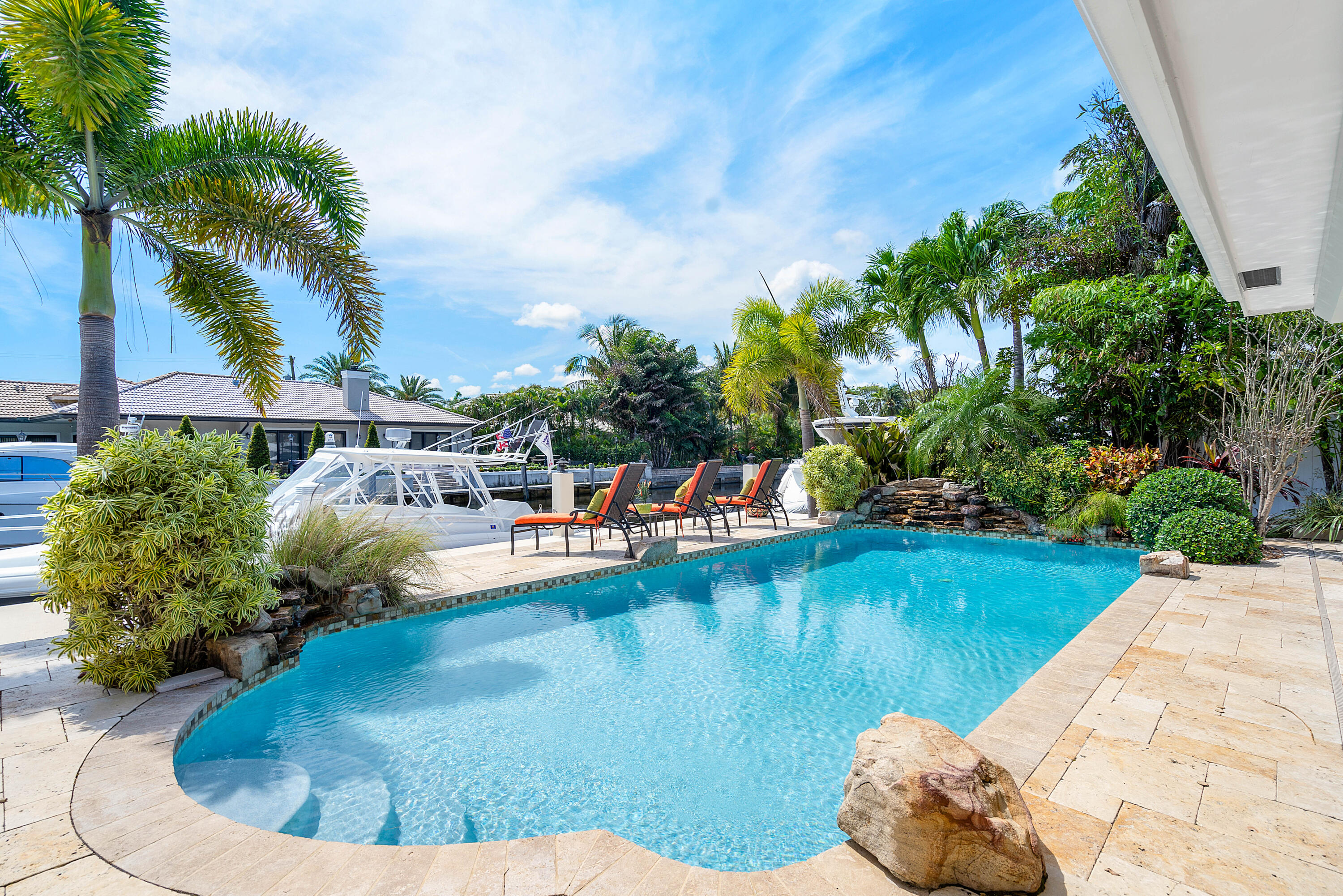 CORAL KEY VILLAS 5TH SEC - Residential Lease