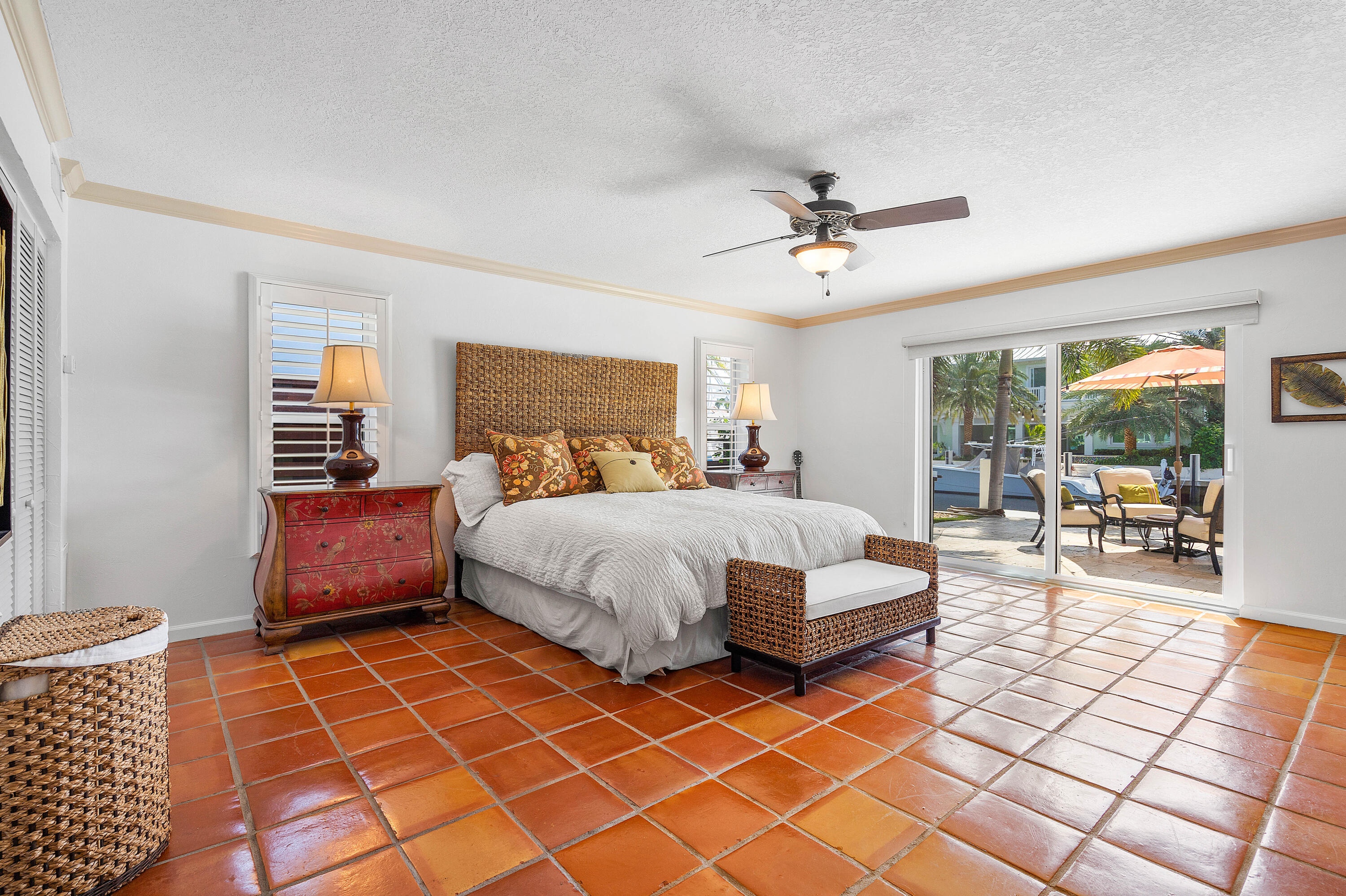 CORAL KEY VILLAS 5TH SEC - Residential Lease