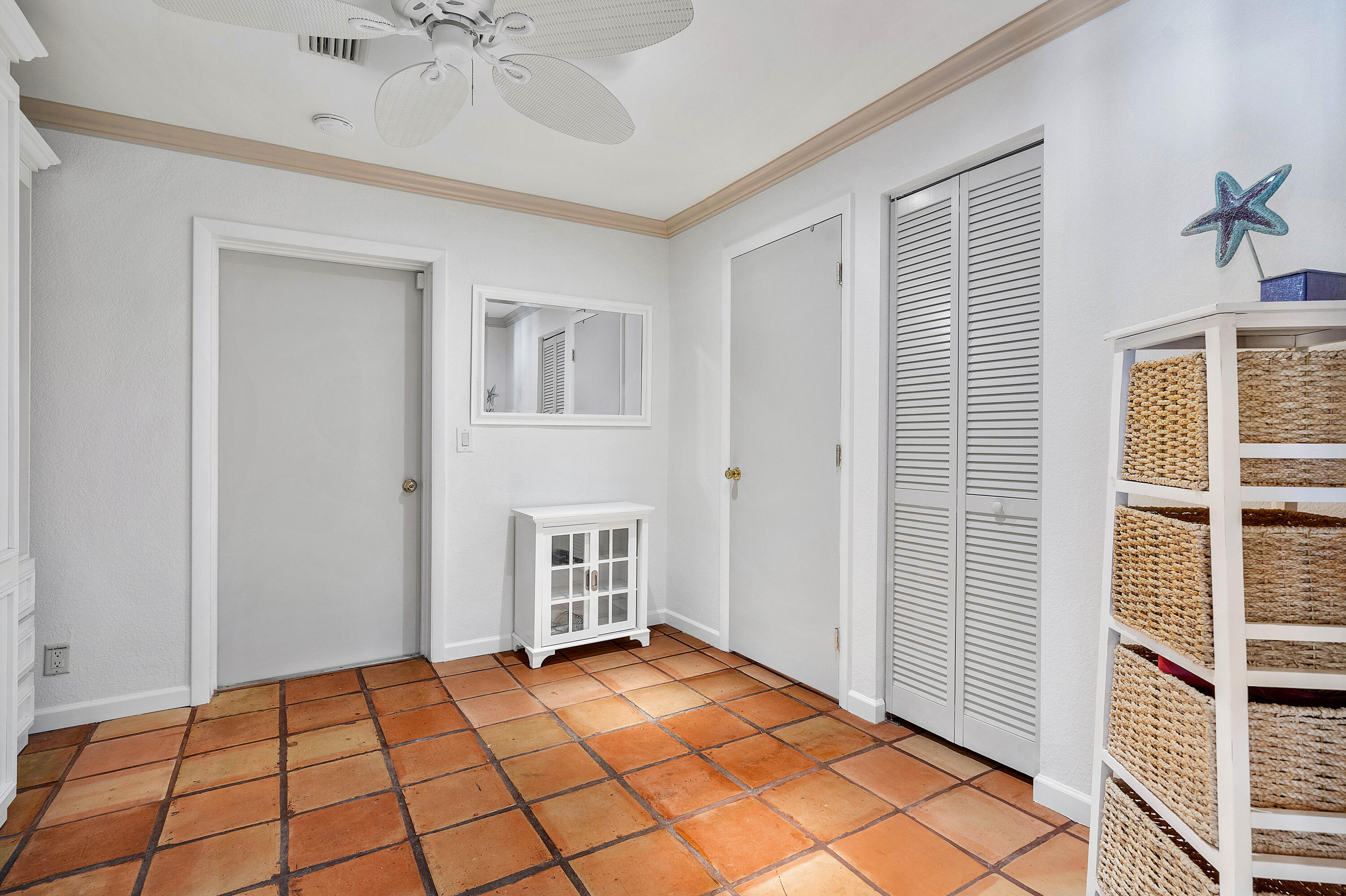 CORAL KEY VILLAS 5TH SEC - Residential Lease