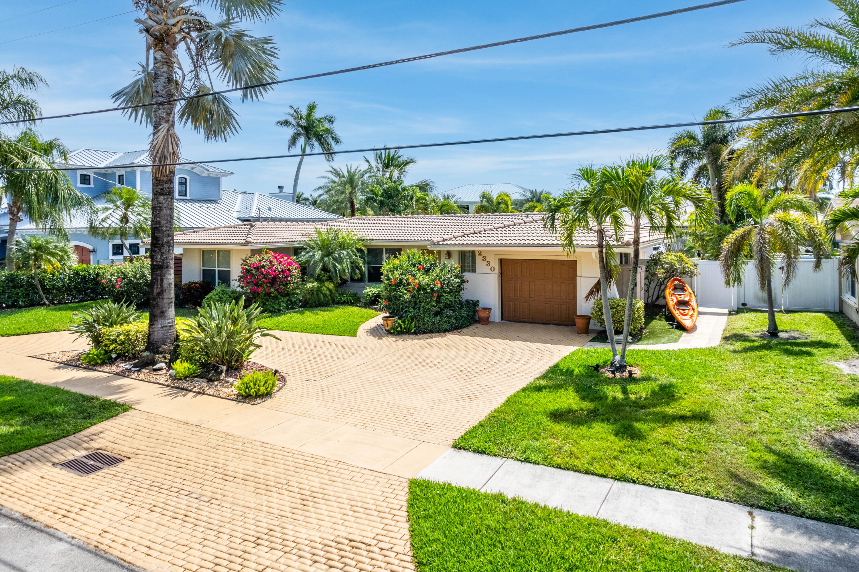 CORAL KEY VILLAS 5TH SEC - Residential Lease