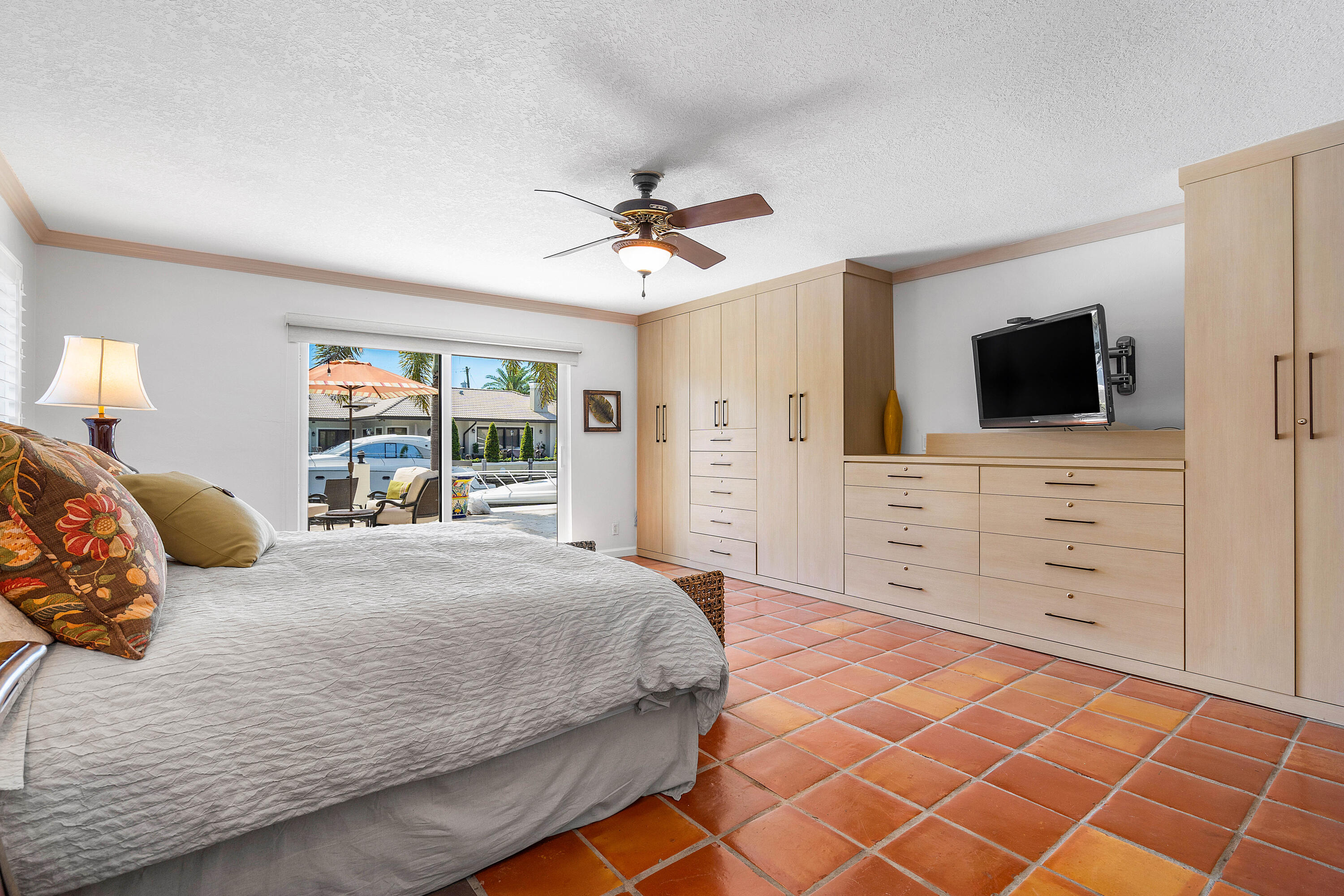 CORAL KEY VILLAS 5TH SEC - Residential Lease