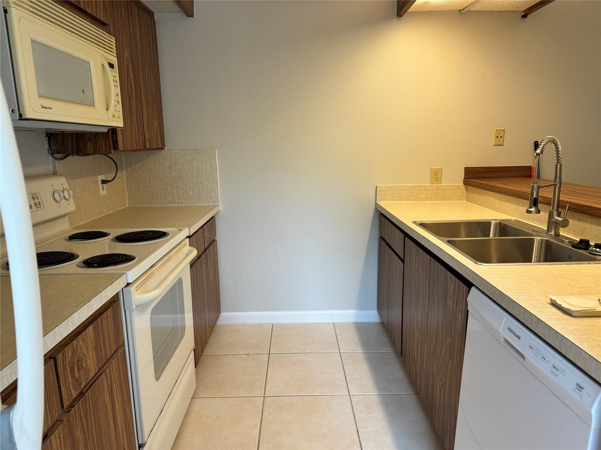 Sunset Trace - Residential