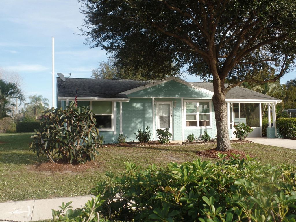 Photo of 865 Sandia Avenue, Port Saint Lucie, FL 34983 (MLS # R10938126)