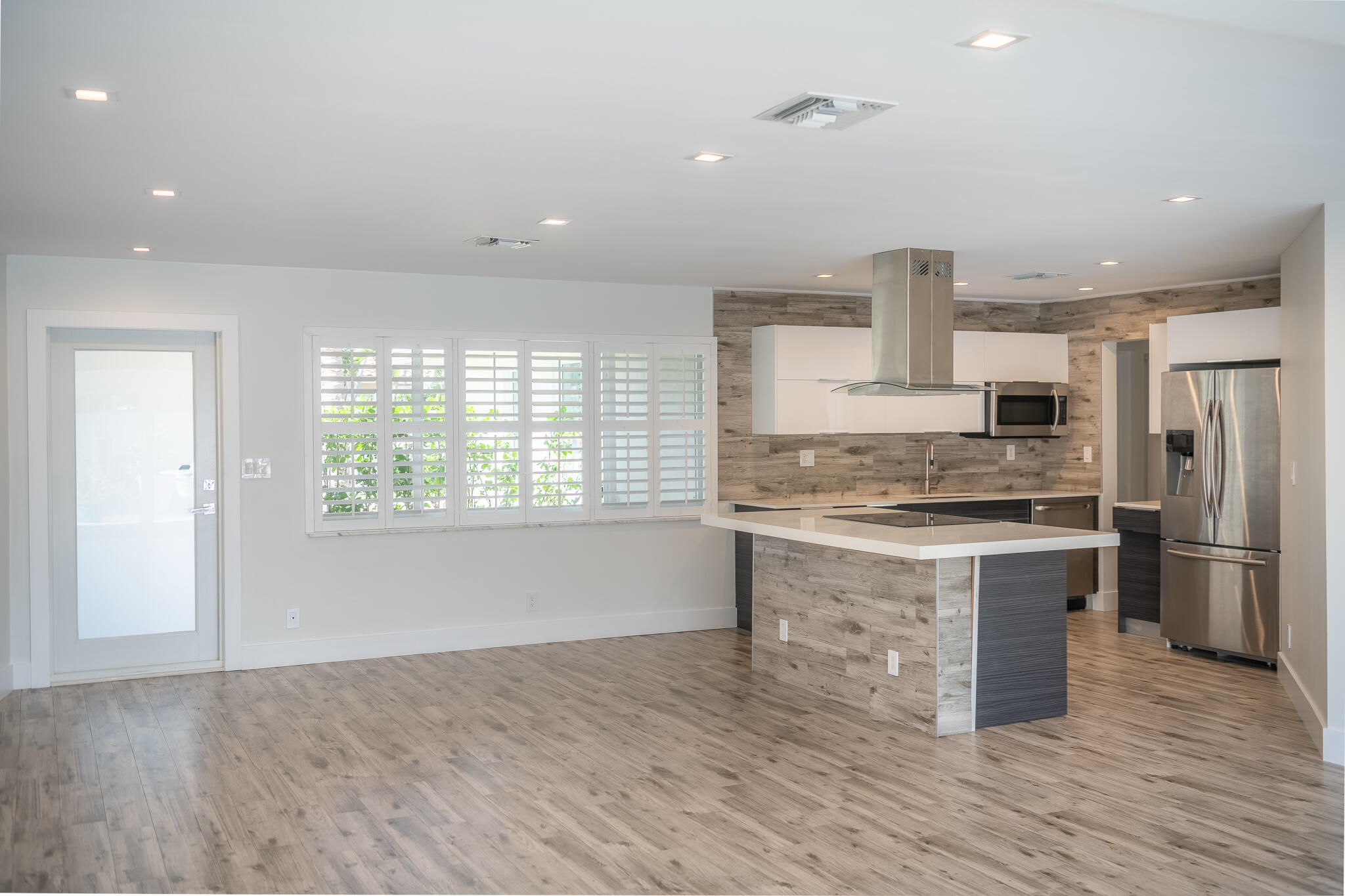 CORAL POINT - Residential