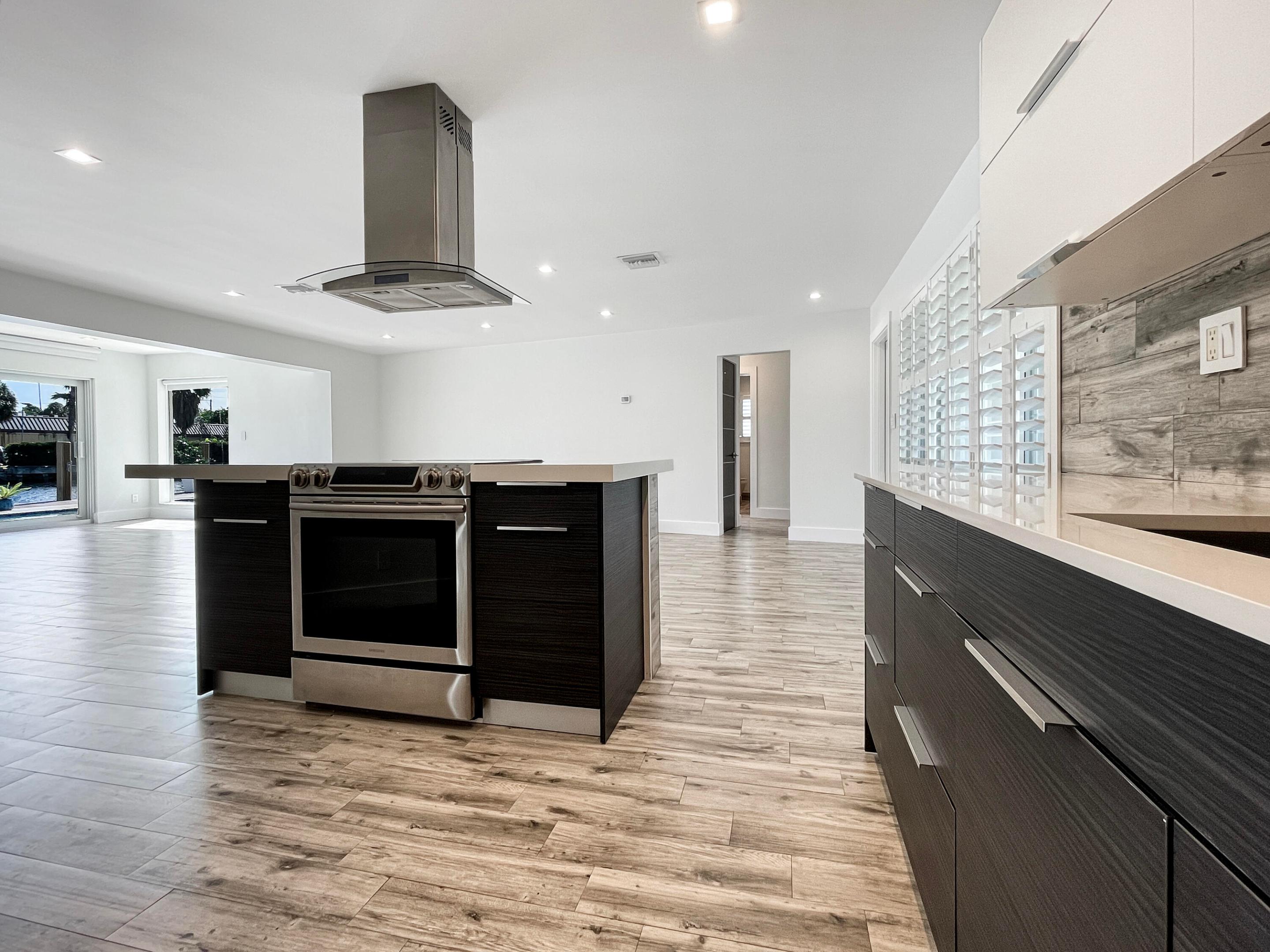 CORAL POINT - Residential