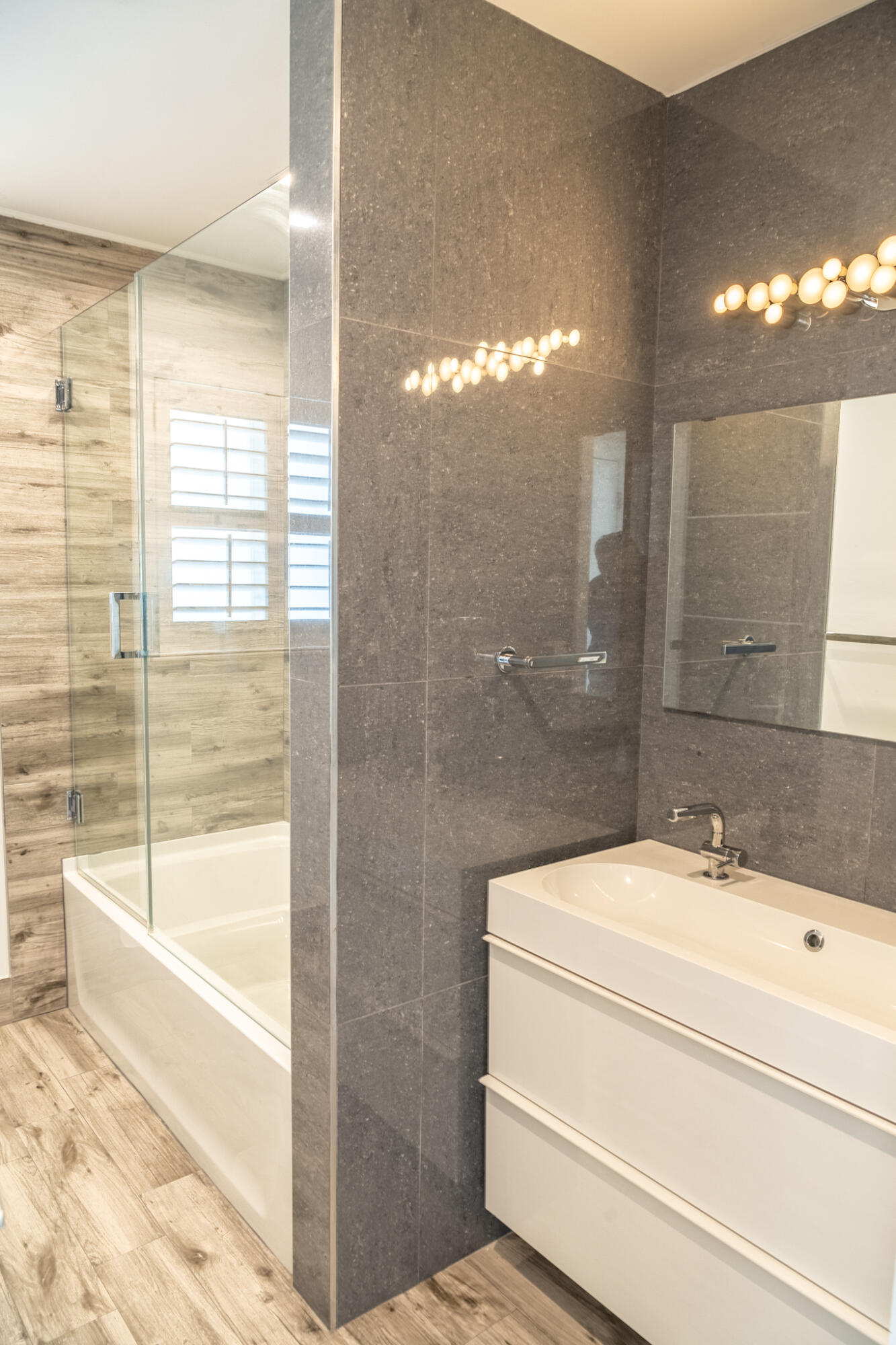 CORAL POINT - Residential