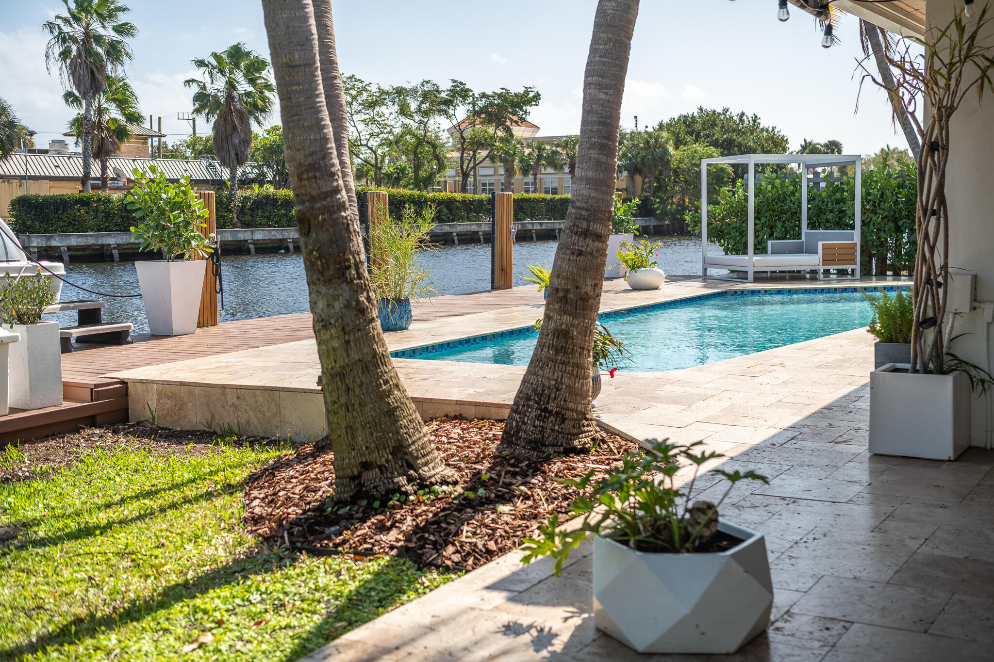 CORAL POINT - Residential