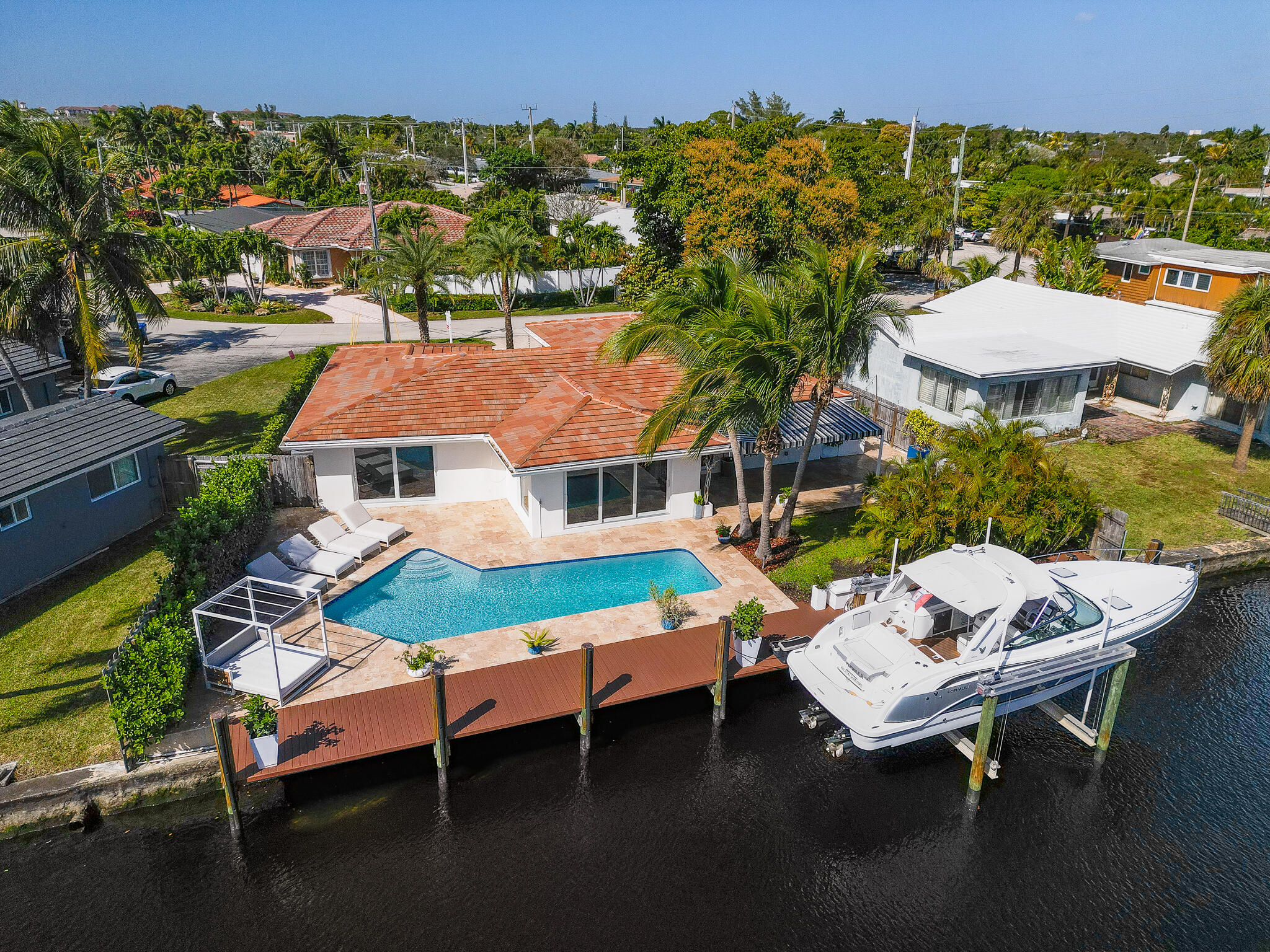 CORAL POINT - Residential