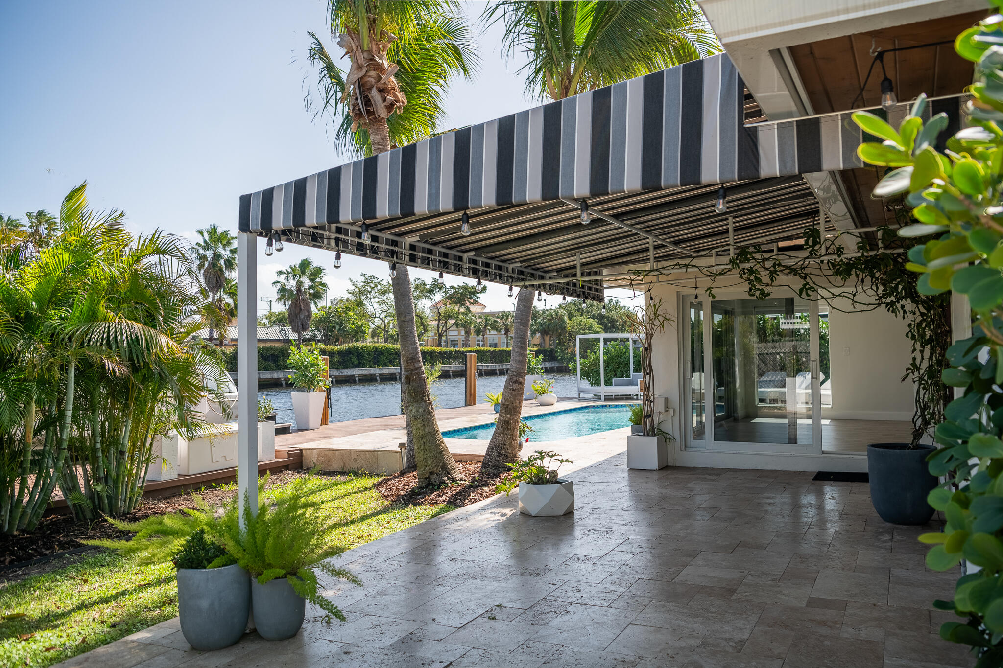 CORAL POINT - Residential