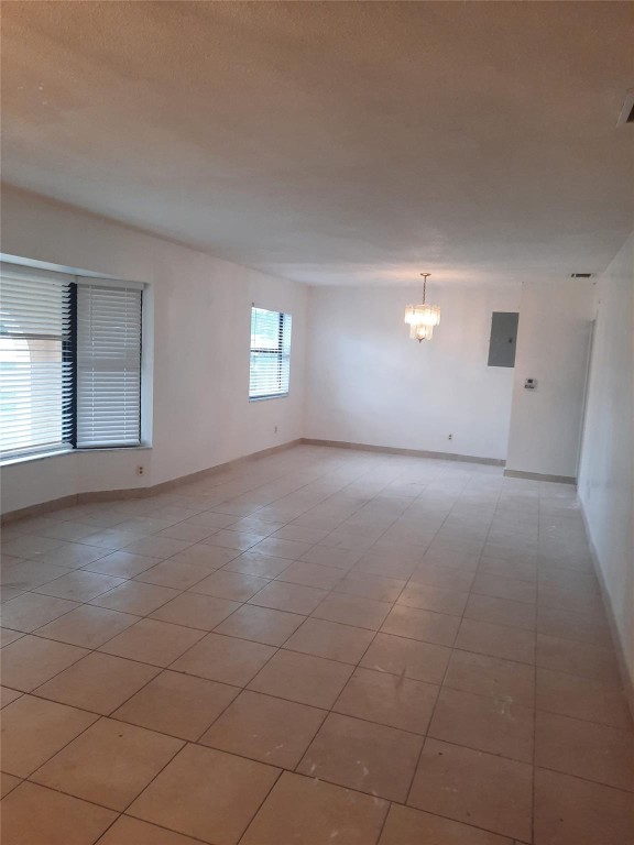 Lauderdale Lakes East Gat - Residential Lease