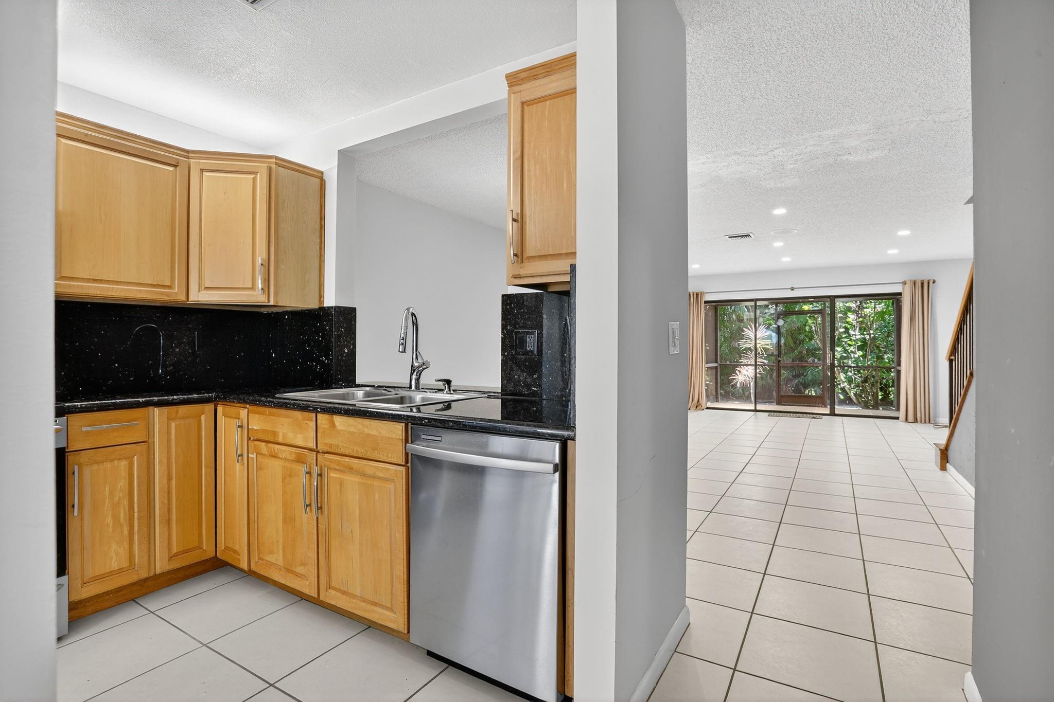 Townhomes Of Lighthouse P - Residential Lease