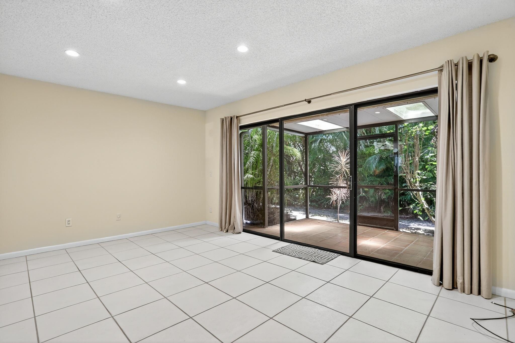 Townhomes Of Lighthouse P - Residential Lease