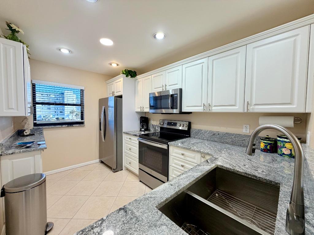 OCEAN HARBOUR CONDOMINIUM C - Residential