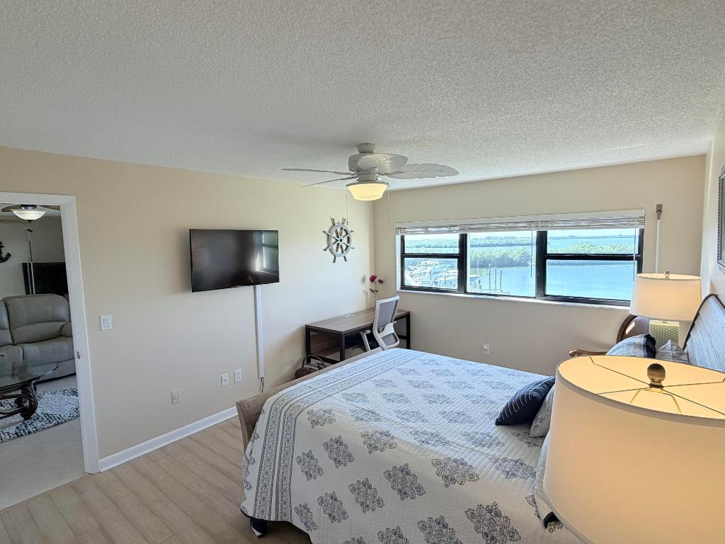 OCEAN HARBOUR CONDOMINIUM C - Residential