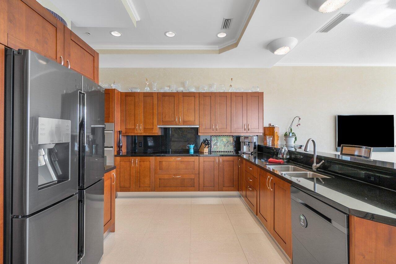 LANDMARK AT THE GARDENS C - Residential