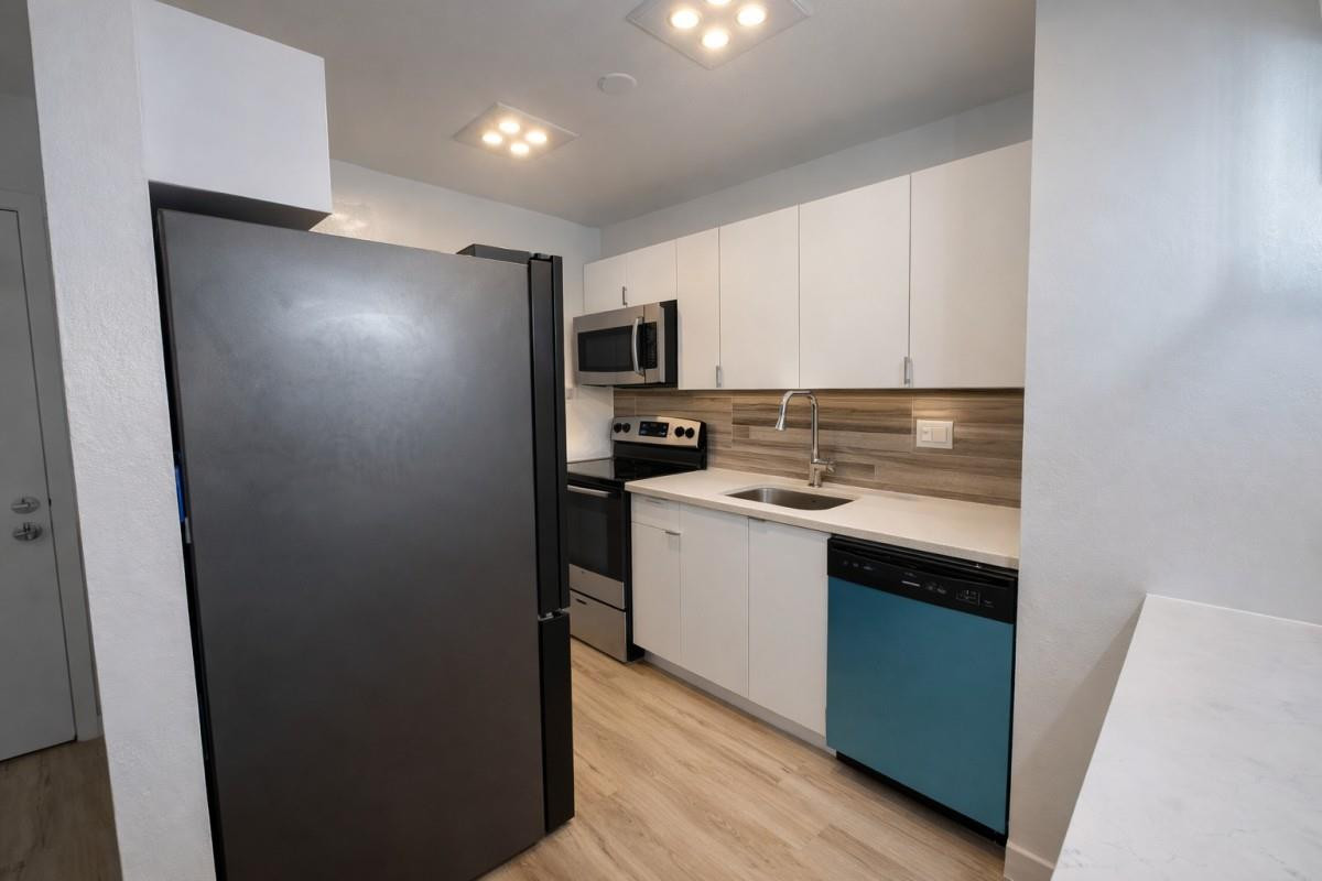 Hollywood Ridge Farms - Residential Lease