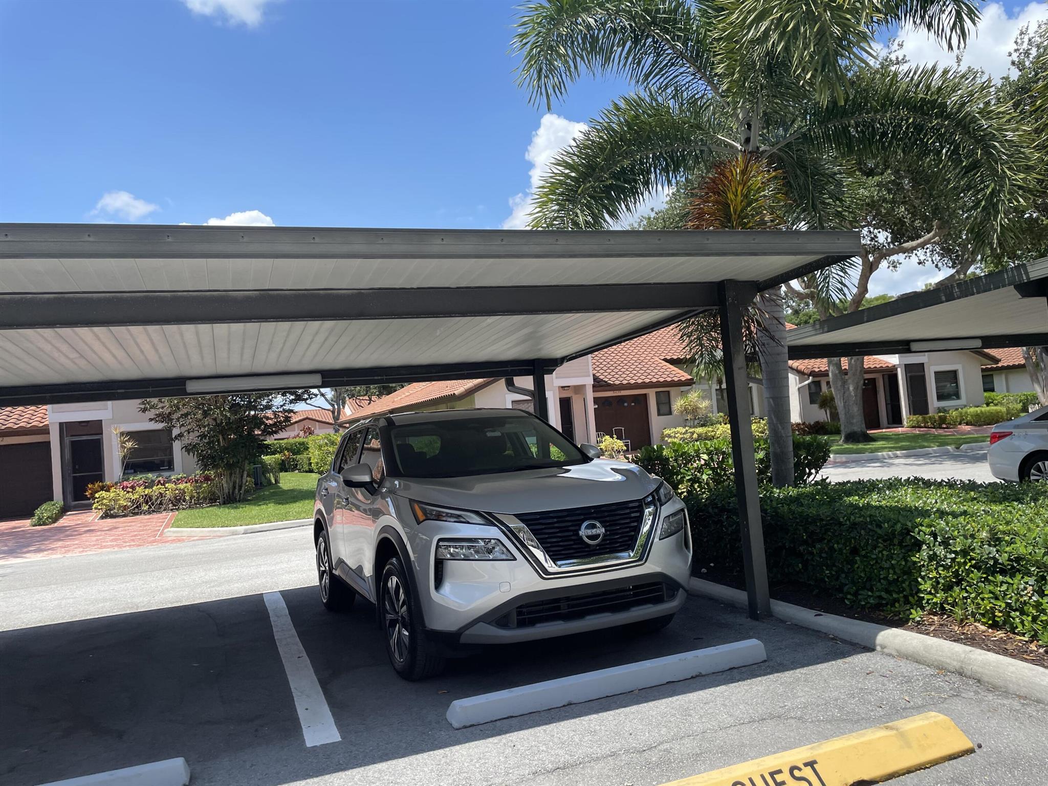 HUNTINGTON POINTE - Residential