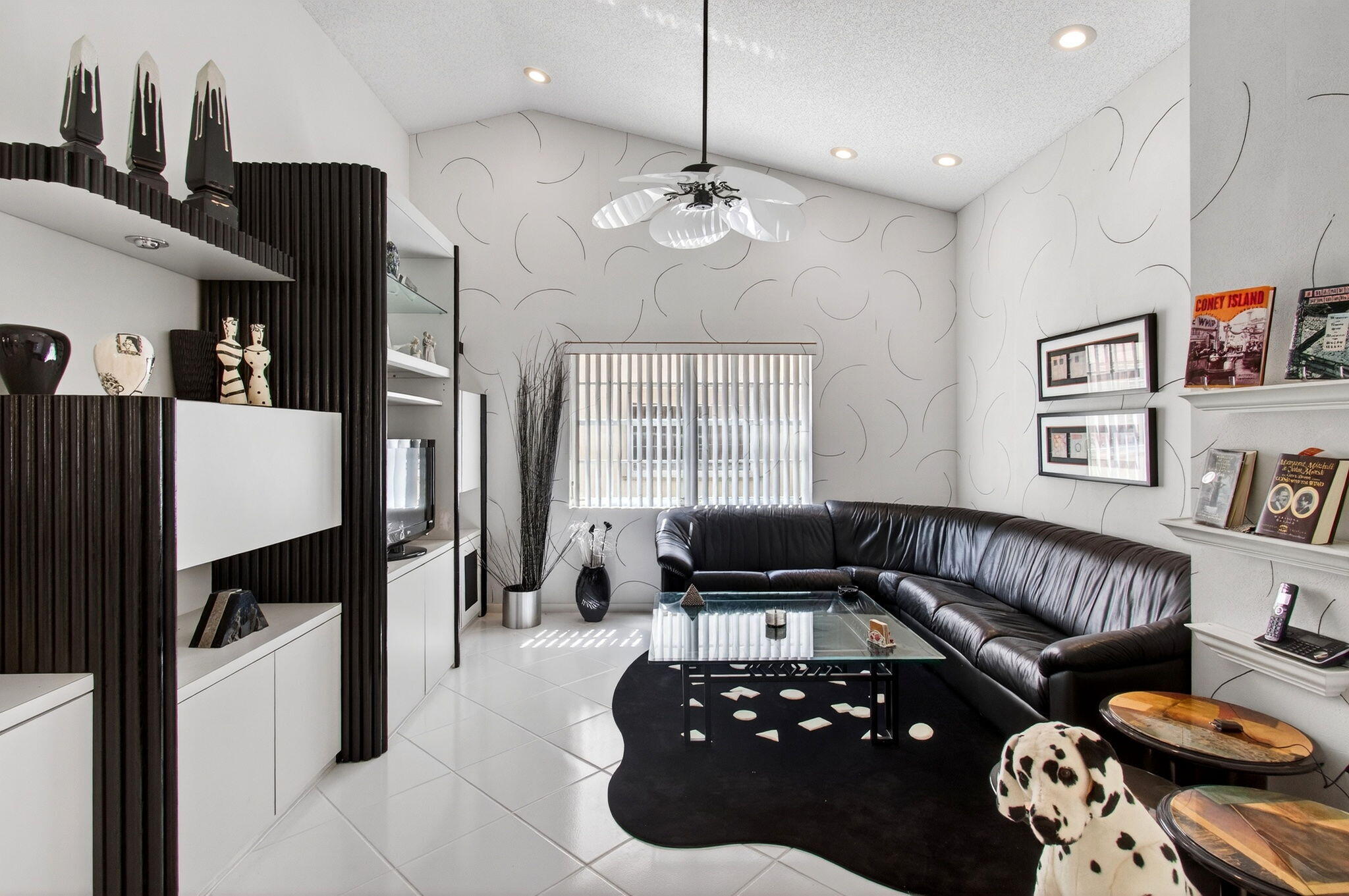 EMERALD POINTE 2 - Residential