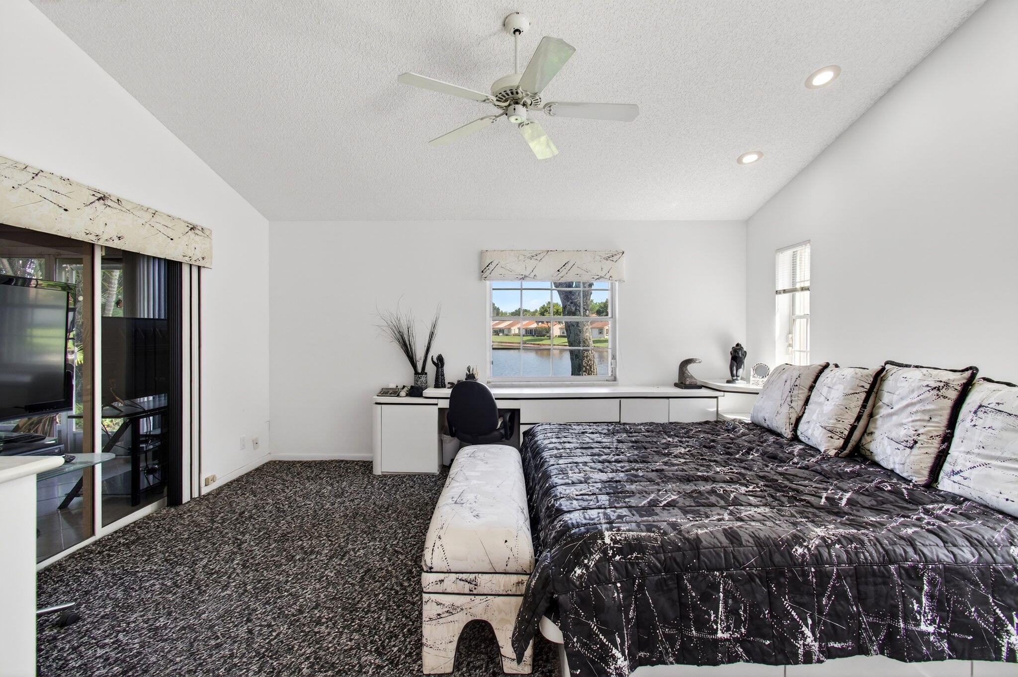 EMERALD POINTE 2 - Residential