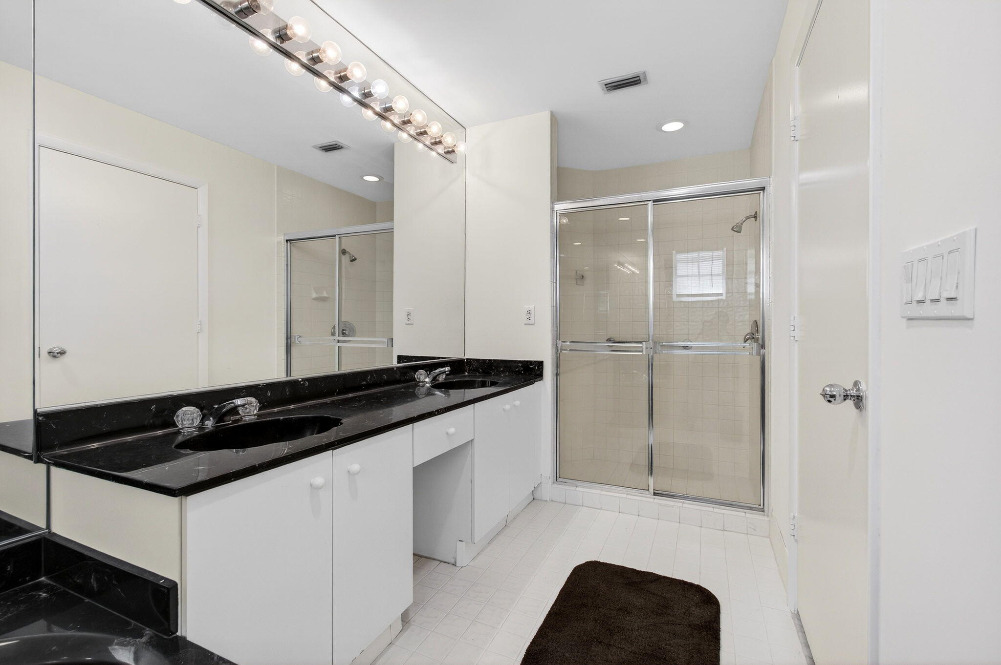 EMERALD POINTE 2 - Residential