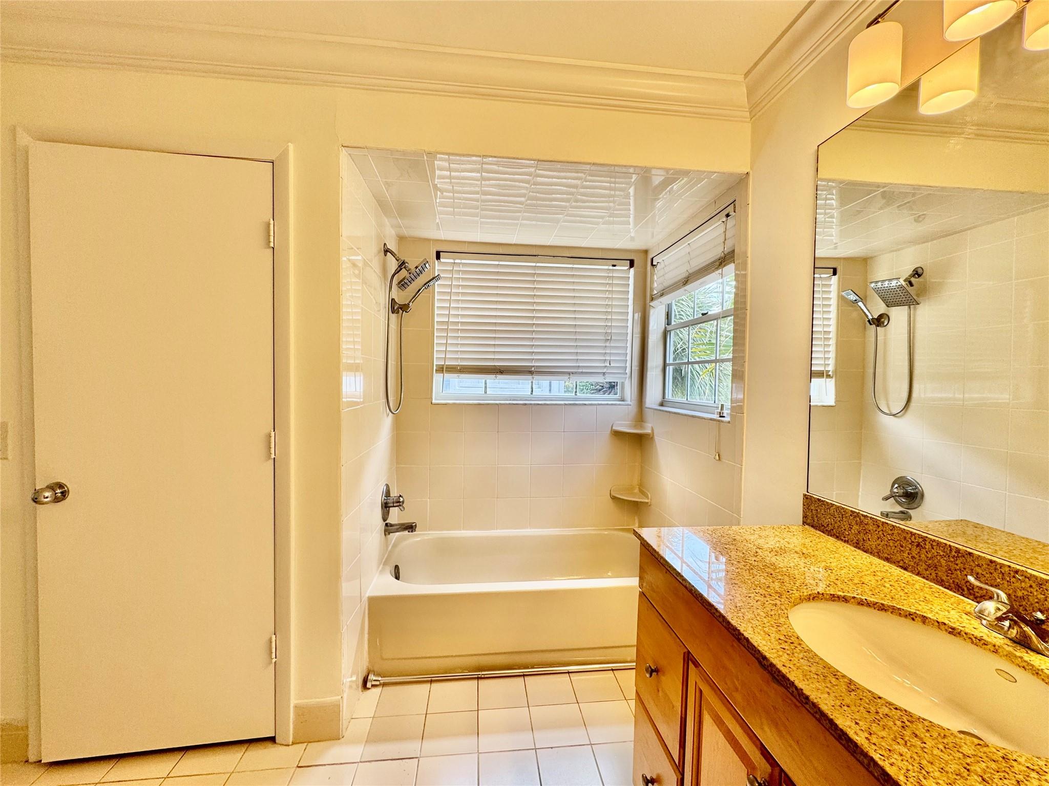 Carriage Houses 01 Condo - Residential Lease