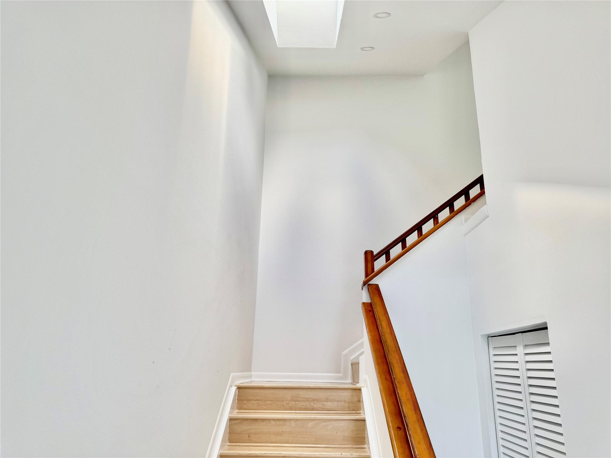 Carriage Houses 01 Condo - Residential Lease