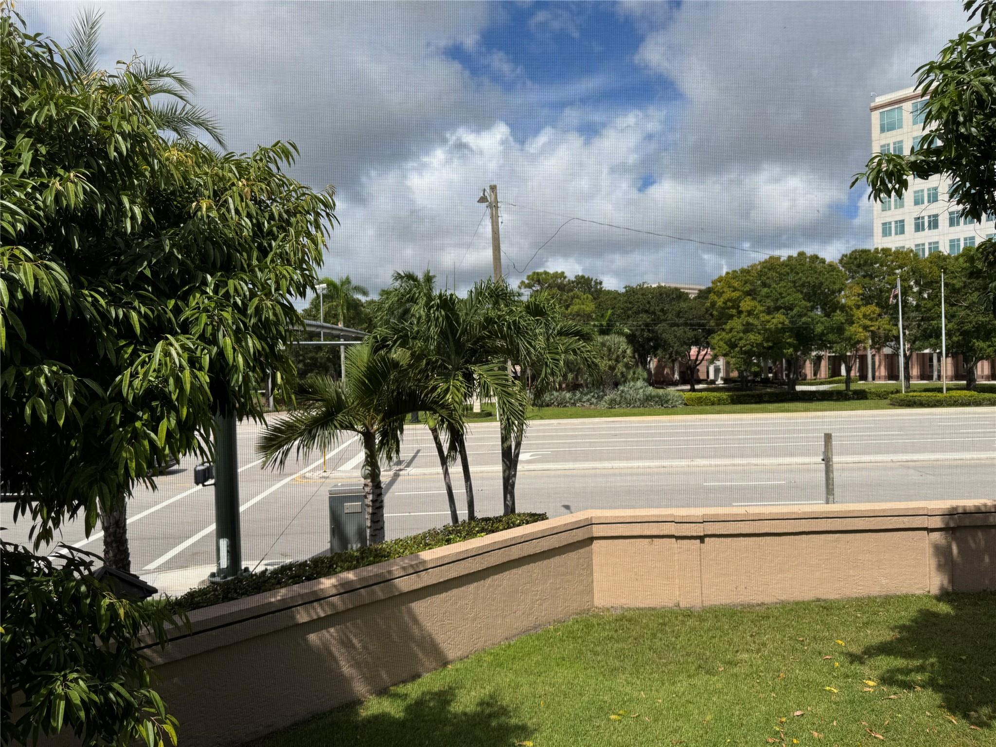 Carriage Houses 01 Condo - Residential Lease