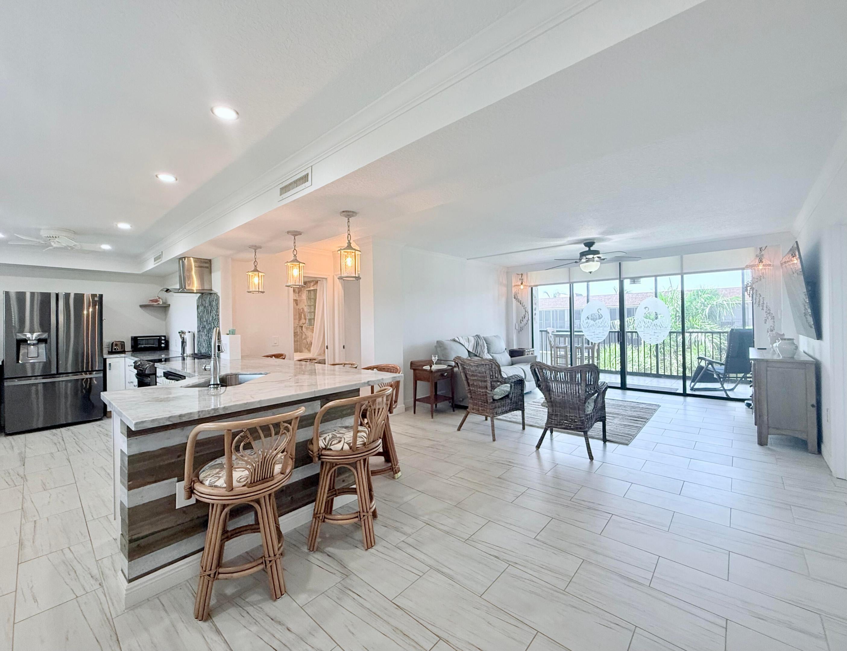 2424 N Federal Highway 407